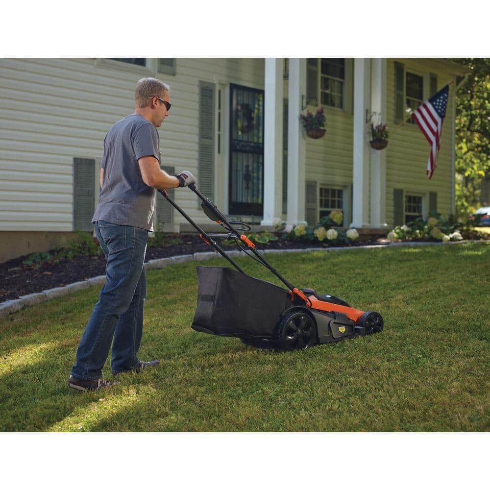 BLACK+DECKER 40V MAX 20 in Battery Powered Walk Behind Push Lawn Mower with 2 2Ah Batteries & Charger CM2043C