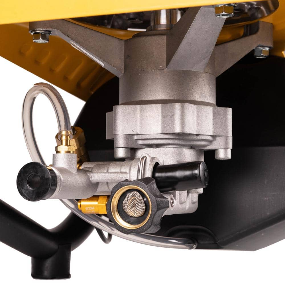 3100 PSI at 2.3 GPM Cold Water Professional Gas Pressure Washer DXPW3123