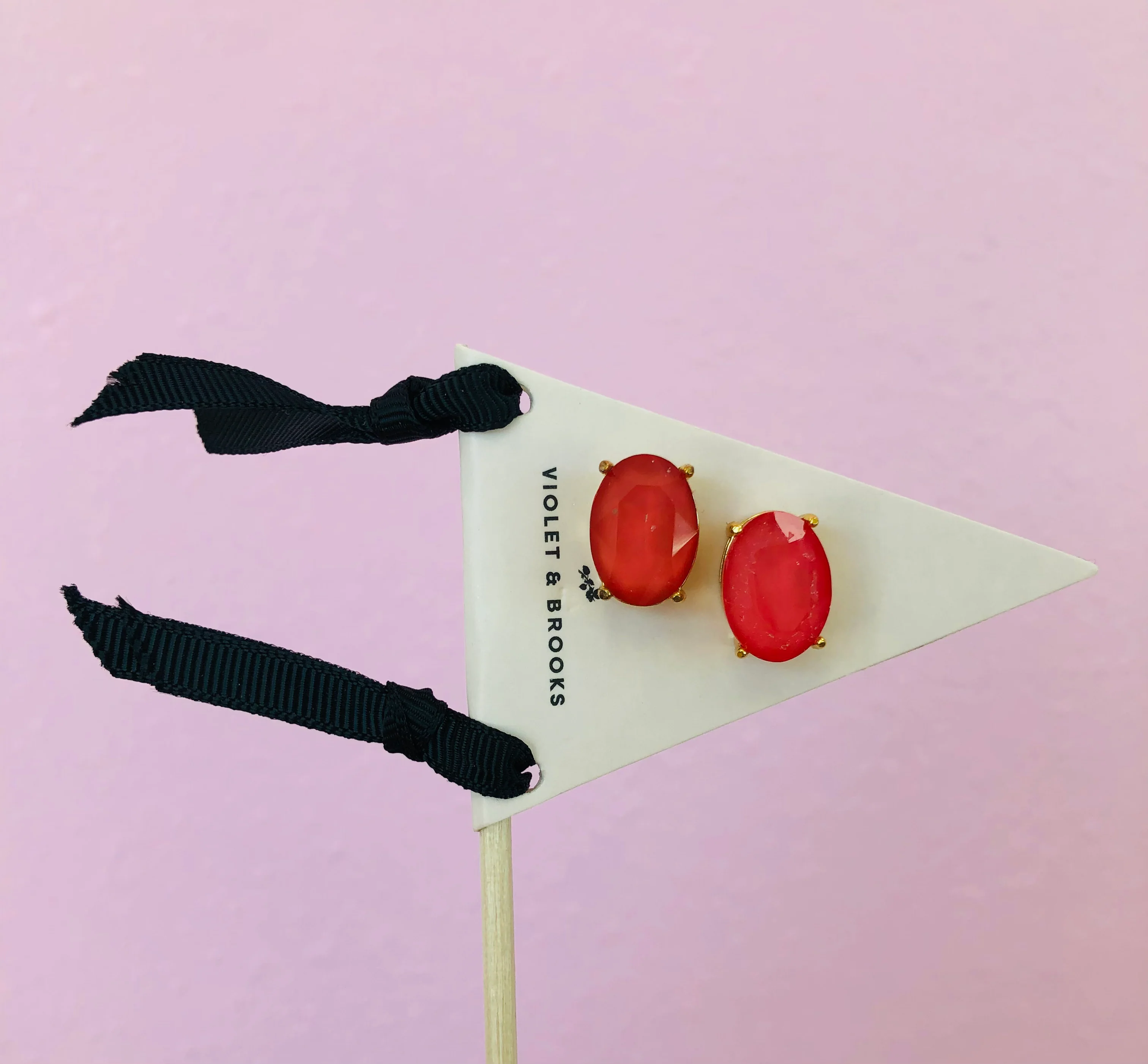 FLORA PENNANT STUDS-DARK PINK