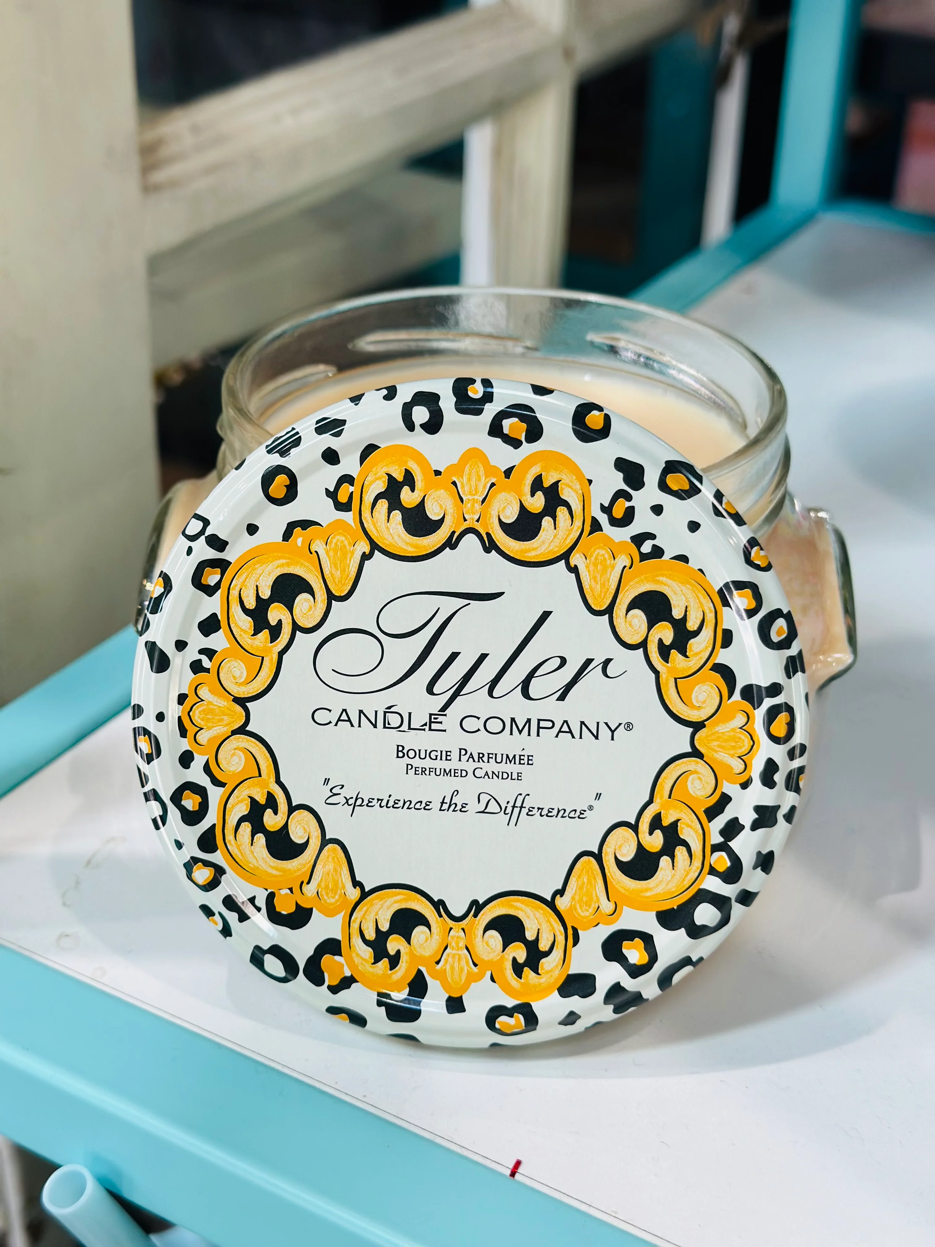 TYLER-FAMILY TRADITION 22OZ CANDLE