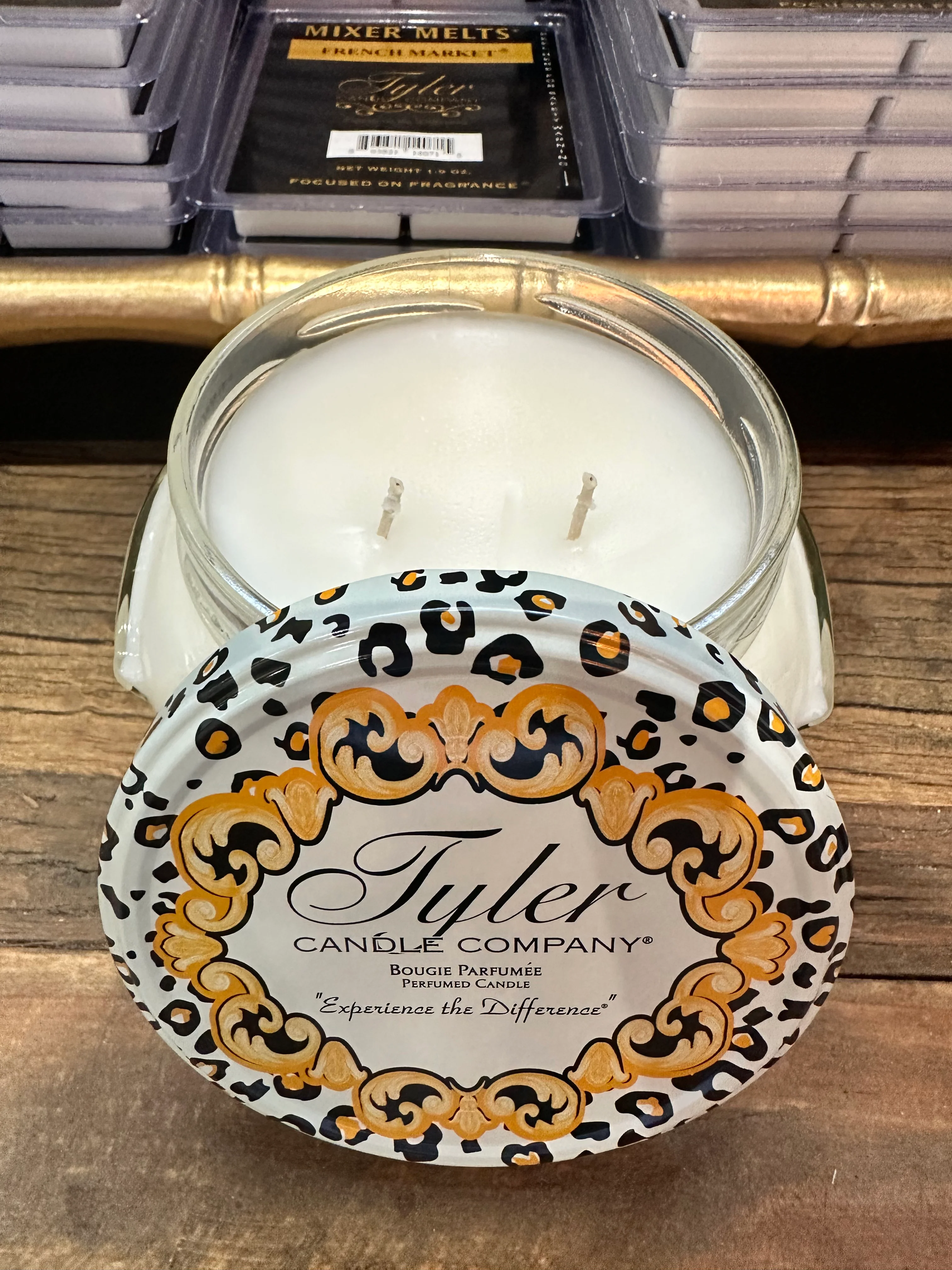 TYLER-REGAL 22 OZ CANDLE