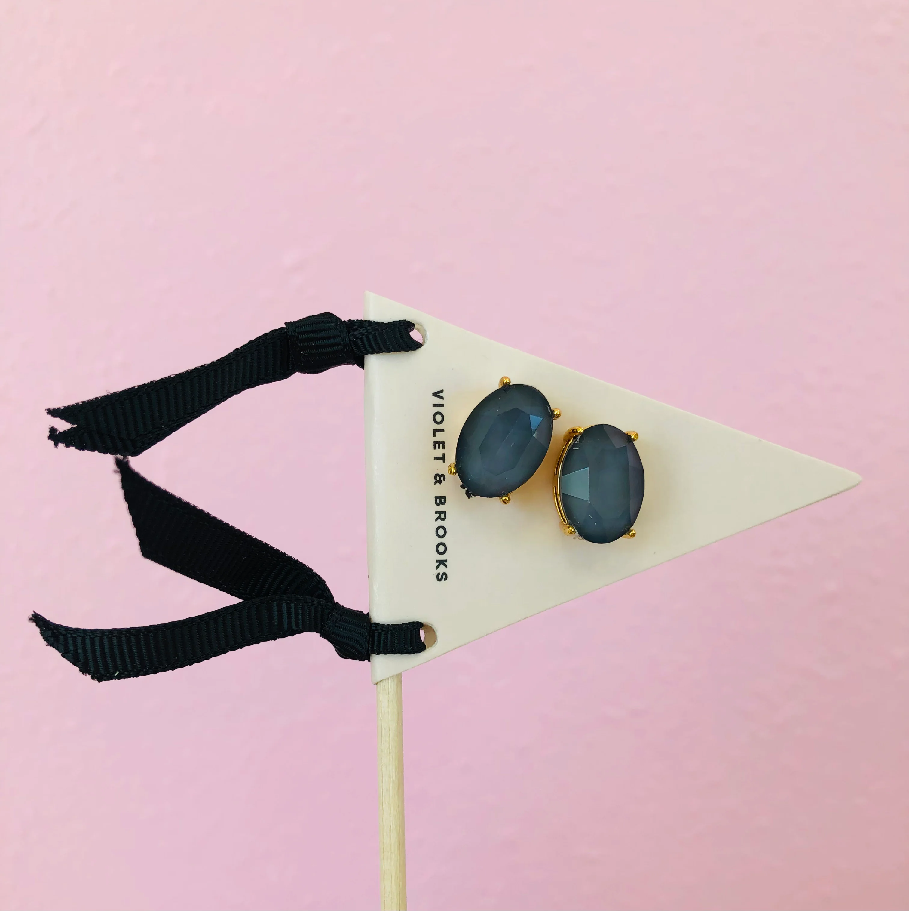 FLORA PENNANT STUDS-SMOKEY