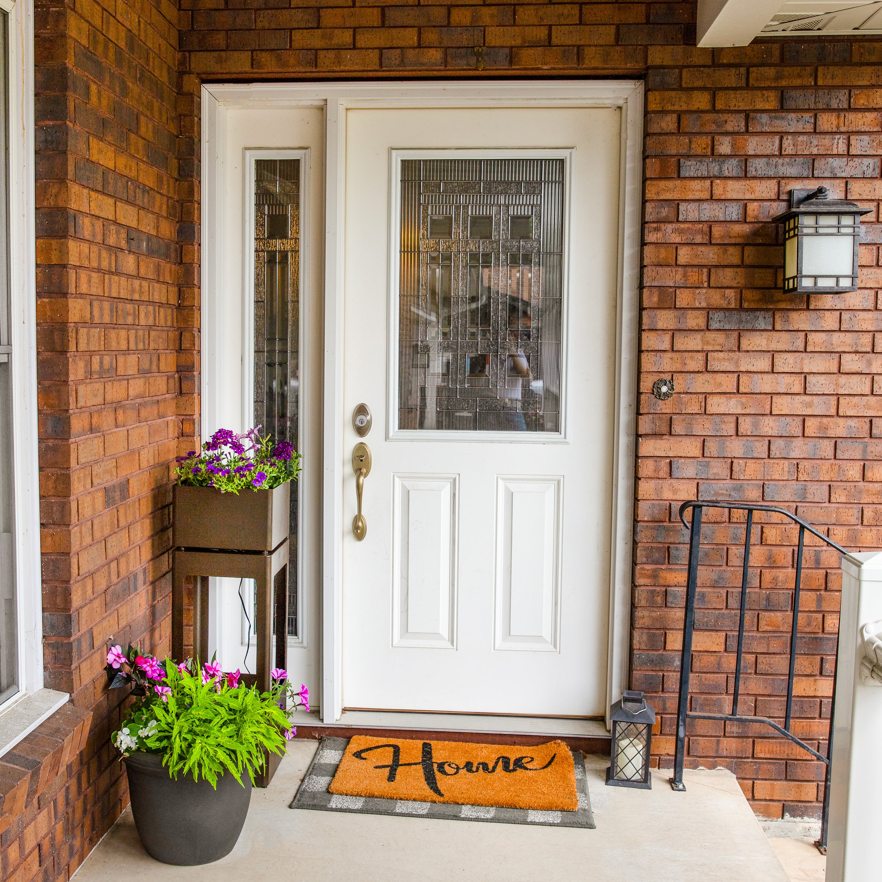 Sunnydaze Serene Showers Outdoor Water Fountain with Lights - 36