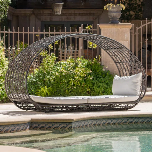 Lavina 91.25'' Wicker Outdoor Patio Daybed