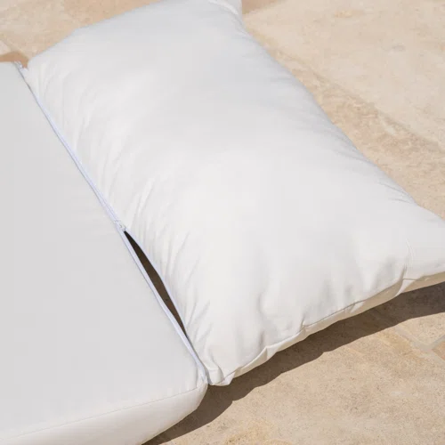 Lavina 91.25'' Wicker Outdoor Patio Daybed