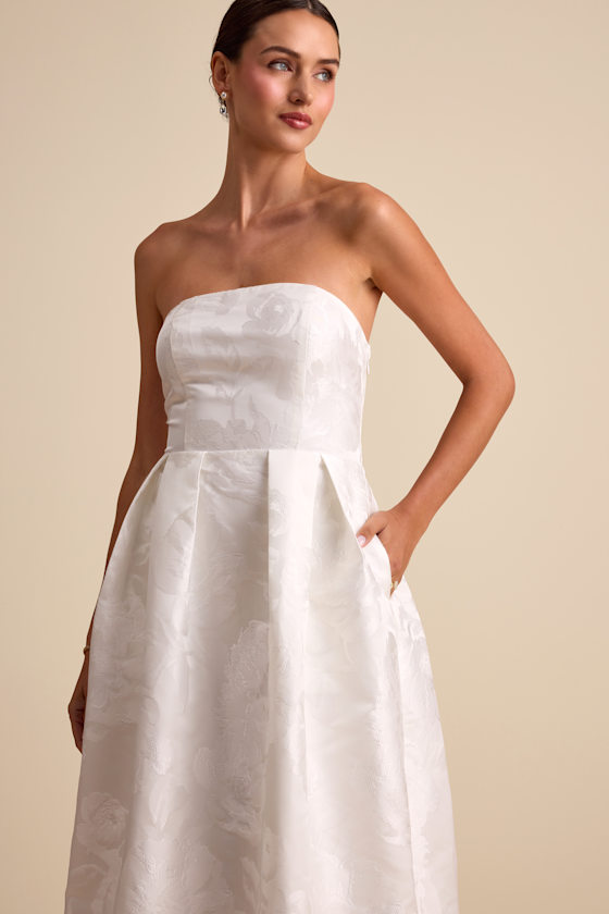 Laurelin White Jacquard Pleated Strapless Maxi Dress Dress - EJIACHE