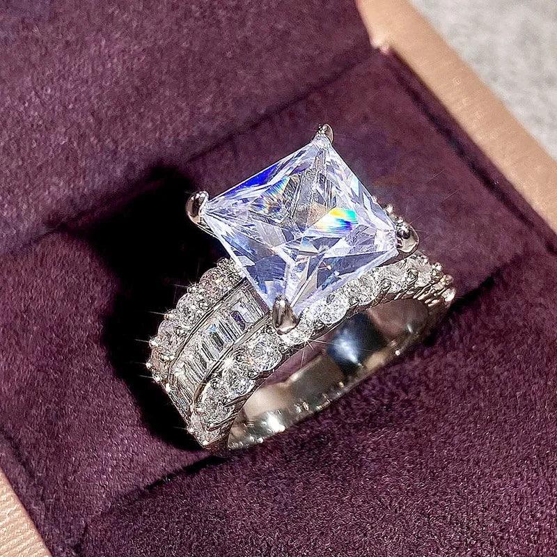 2025 New Light Luxury Style High-end Ring Exaggerated Shiny - TRVCWOW