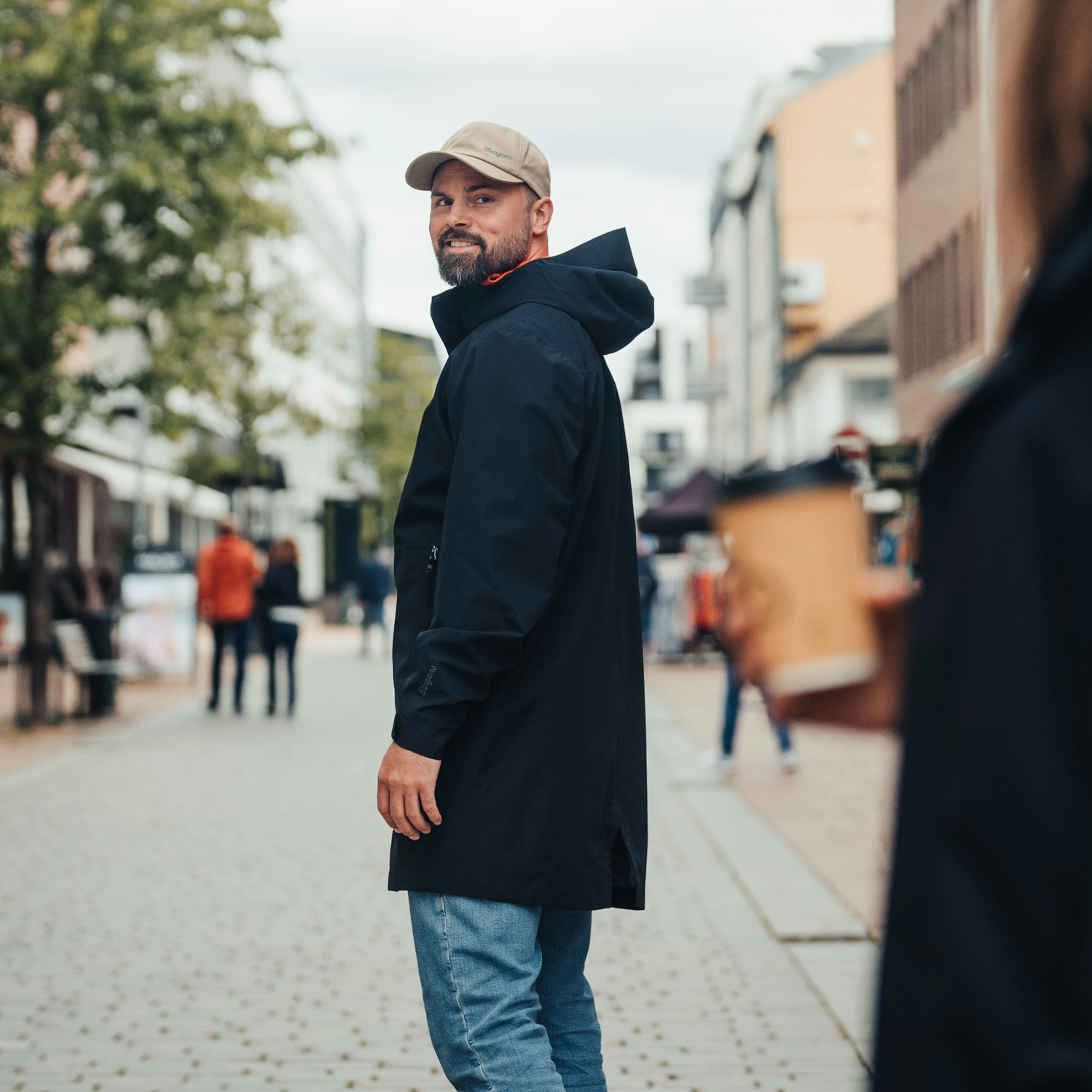 Essentials 2.5L Shell Jacket Men