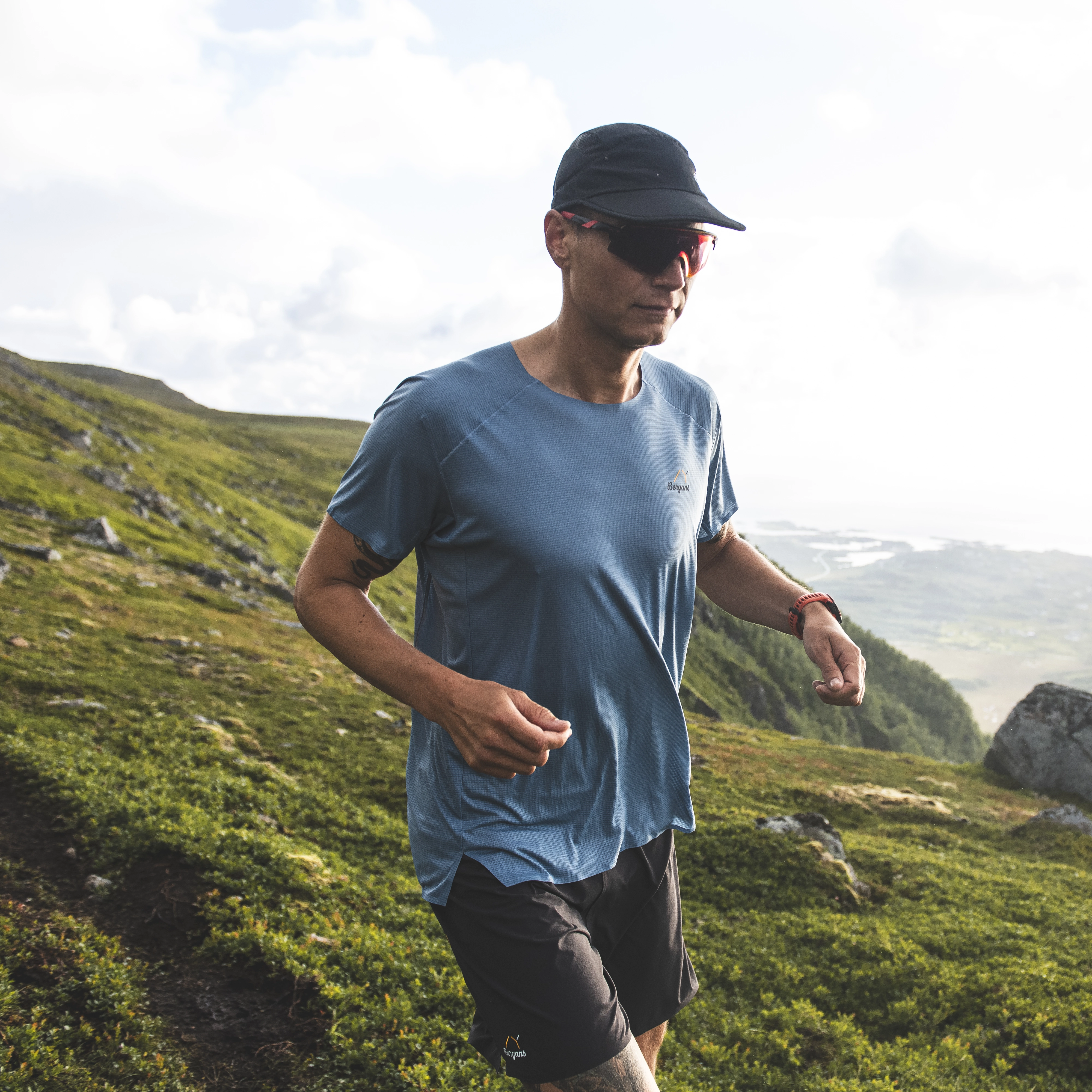 Y MountainLine Light Insulated Air Vest Men