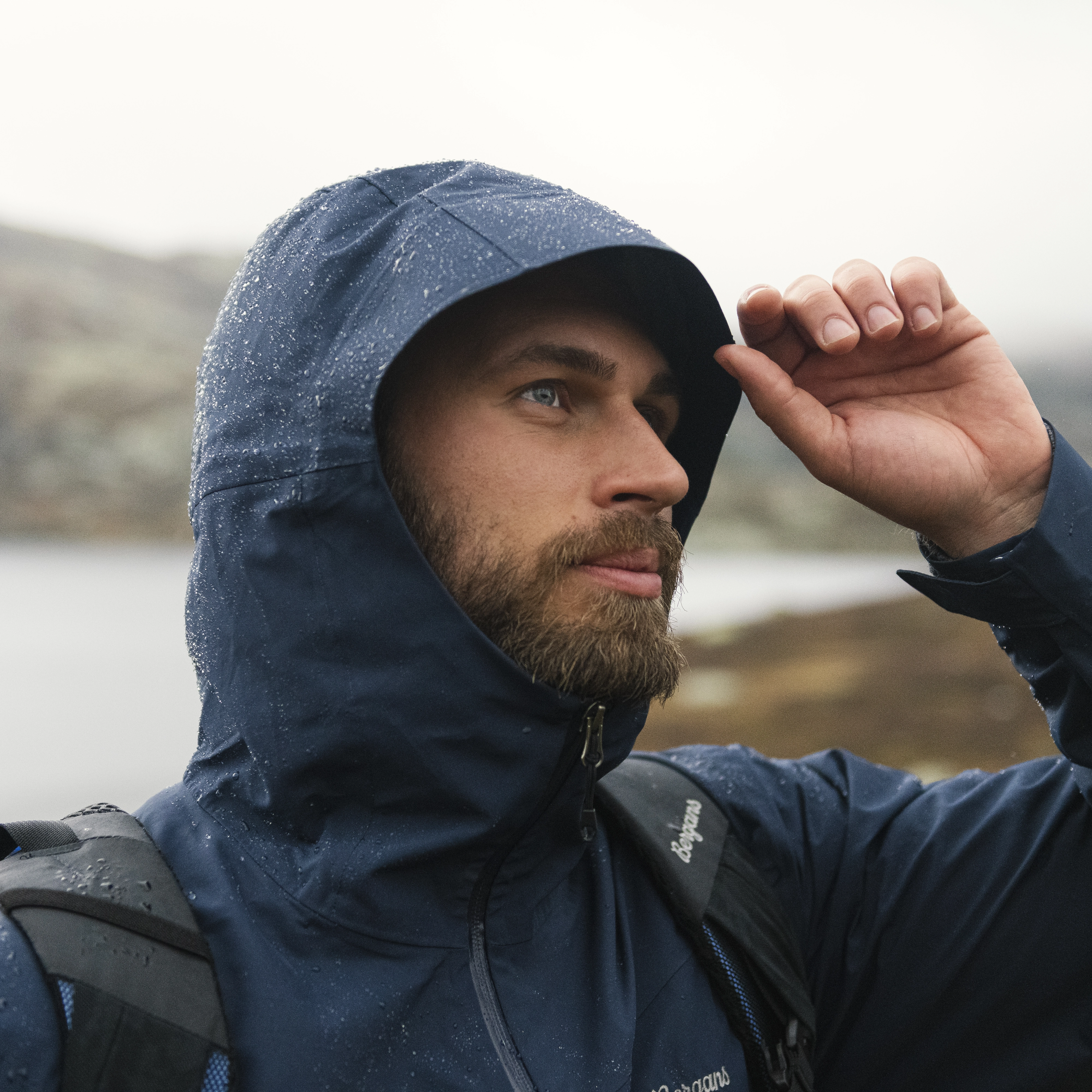 Essentials 2.5L Shell Jacket Men