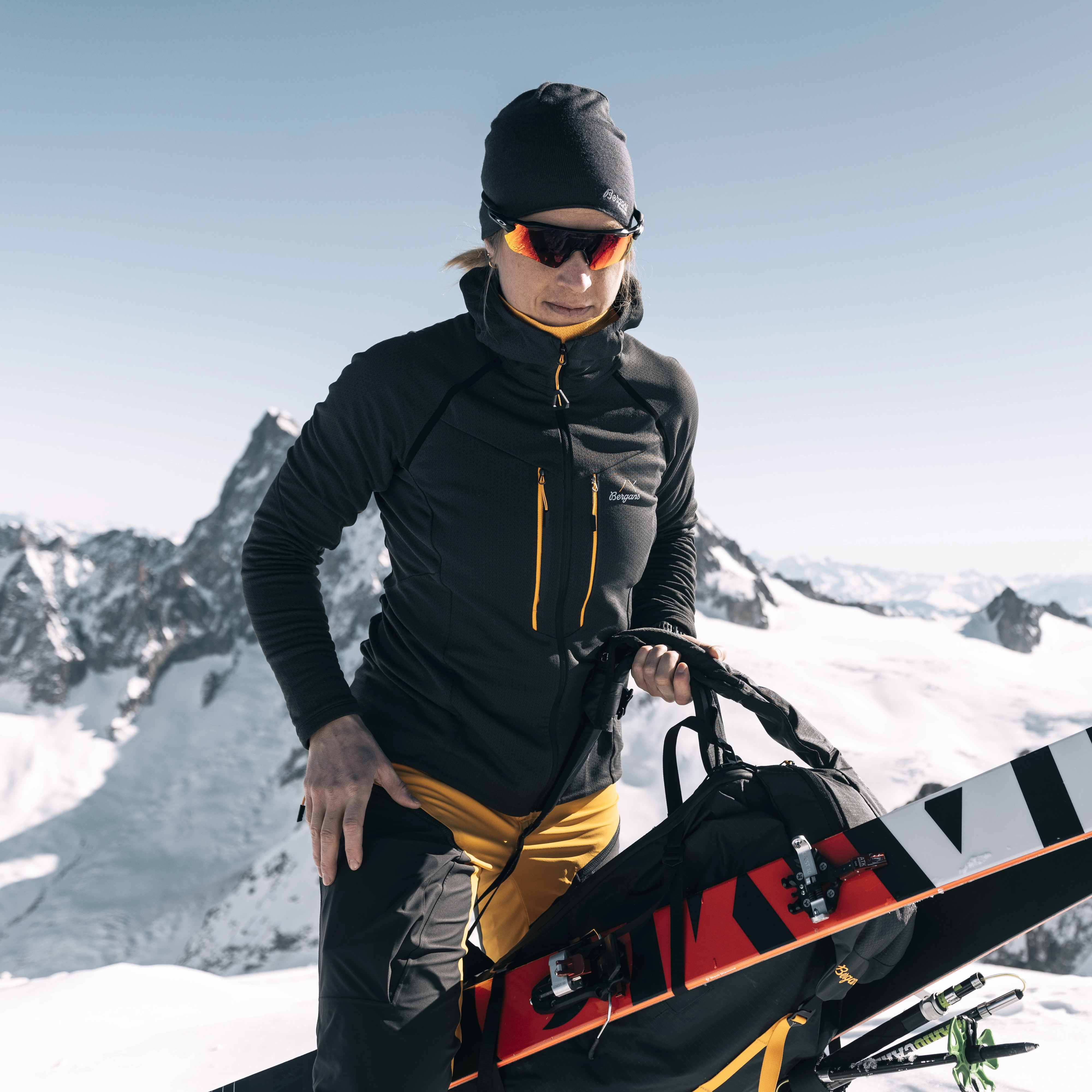 Y LightLine Weightless Down Jacket Hood Women