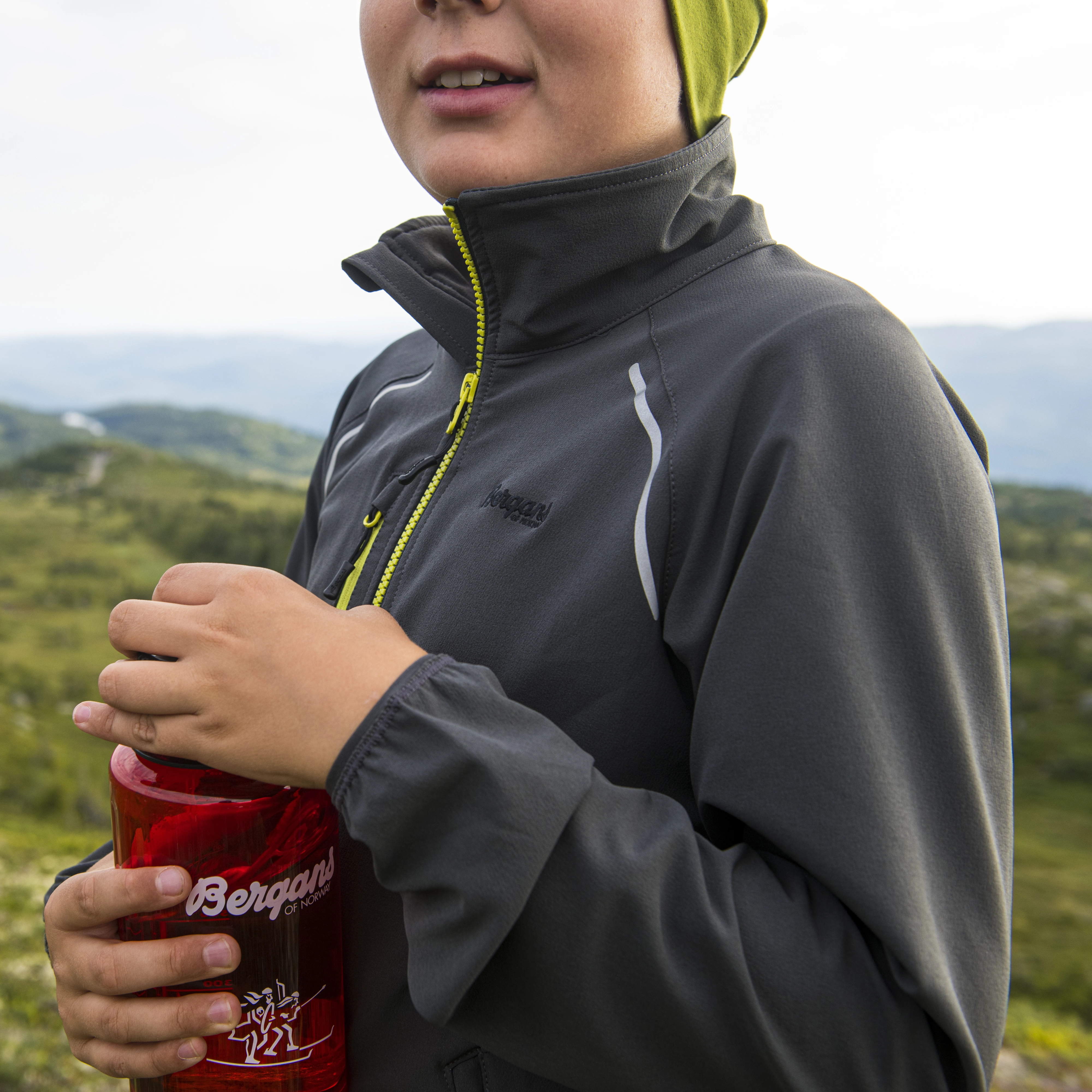 Sjoa Light Softshell Youth Jacket