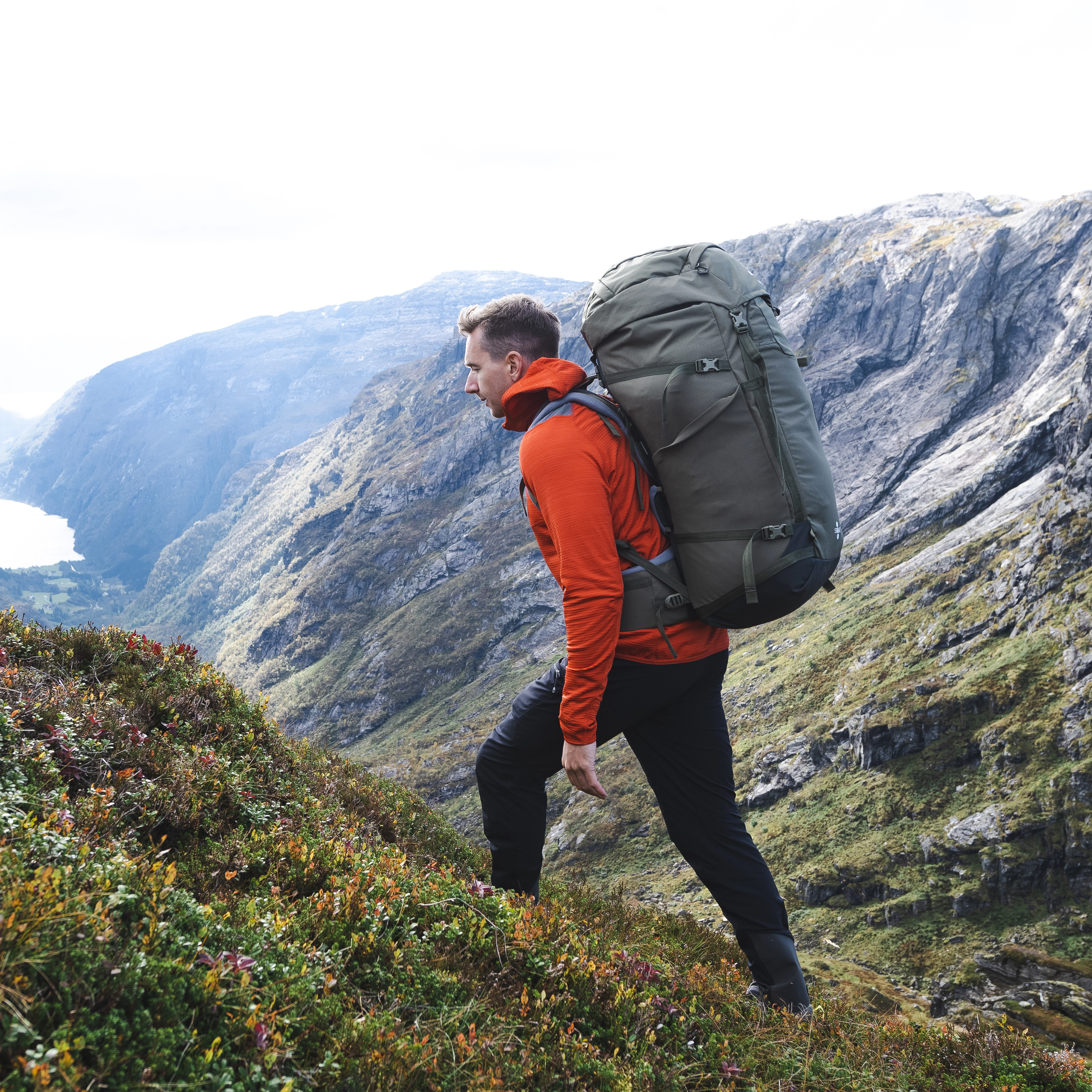 Rabot Active Mid Hood Jacket