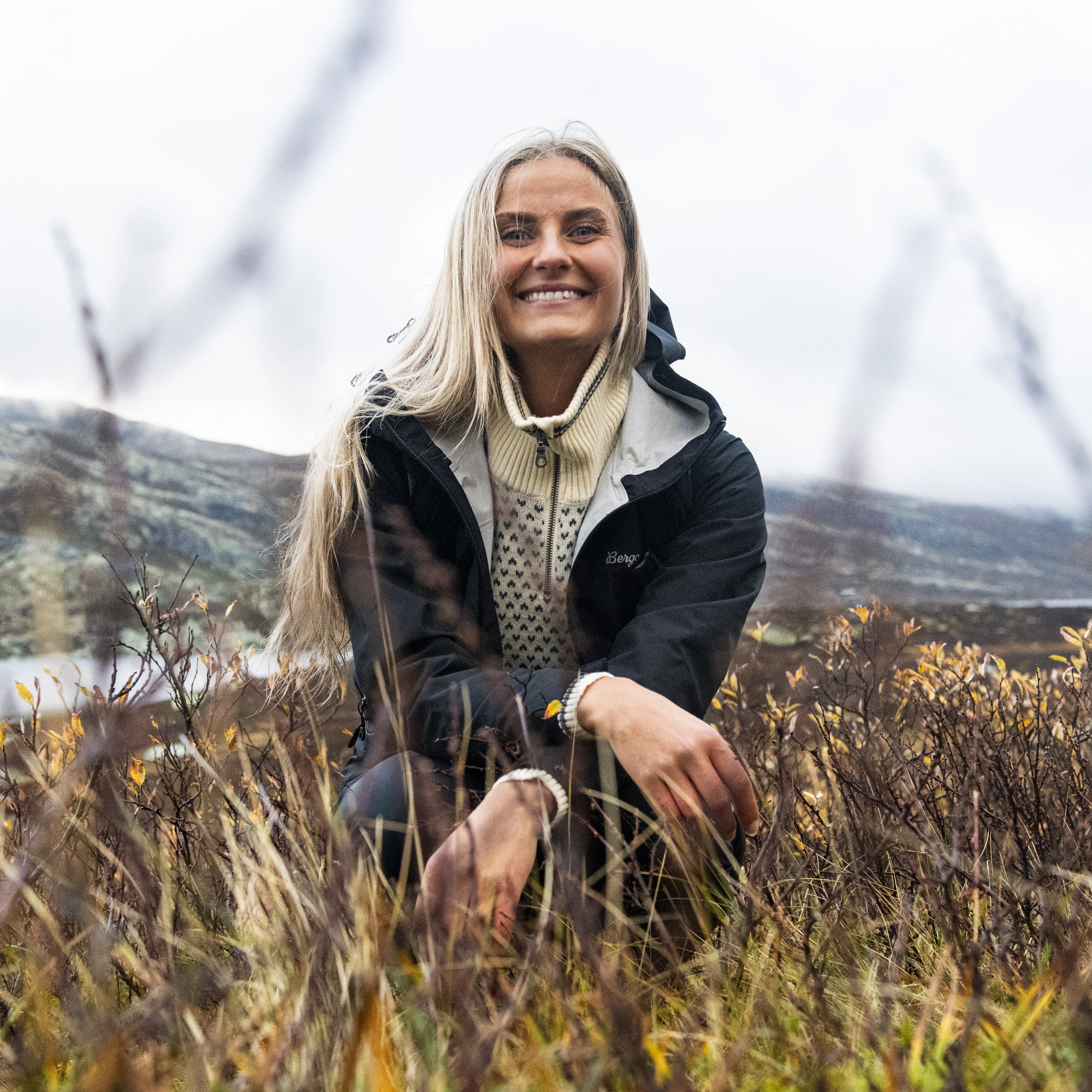 Essentials 2.5L Shell Jacket Women