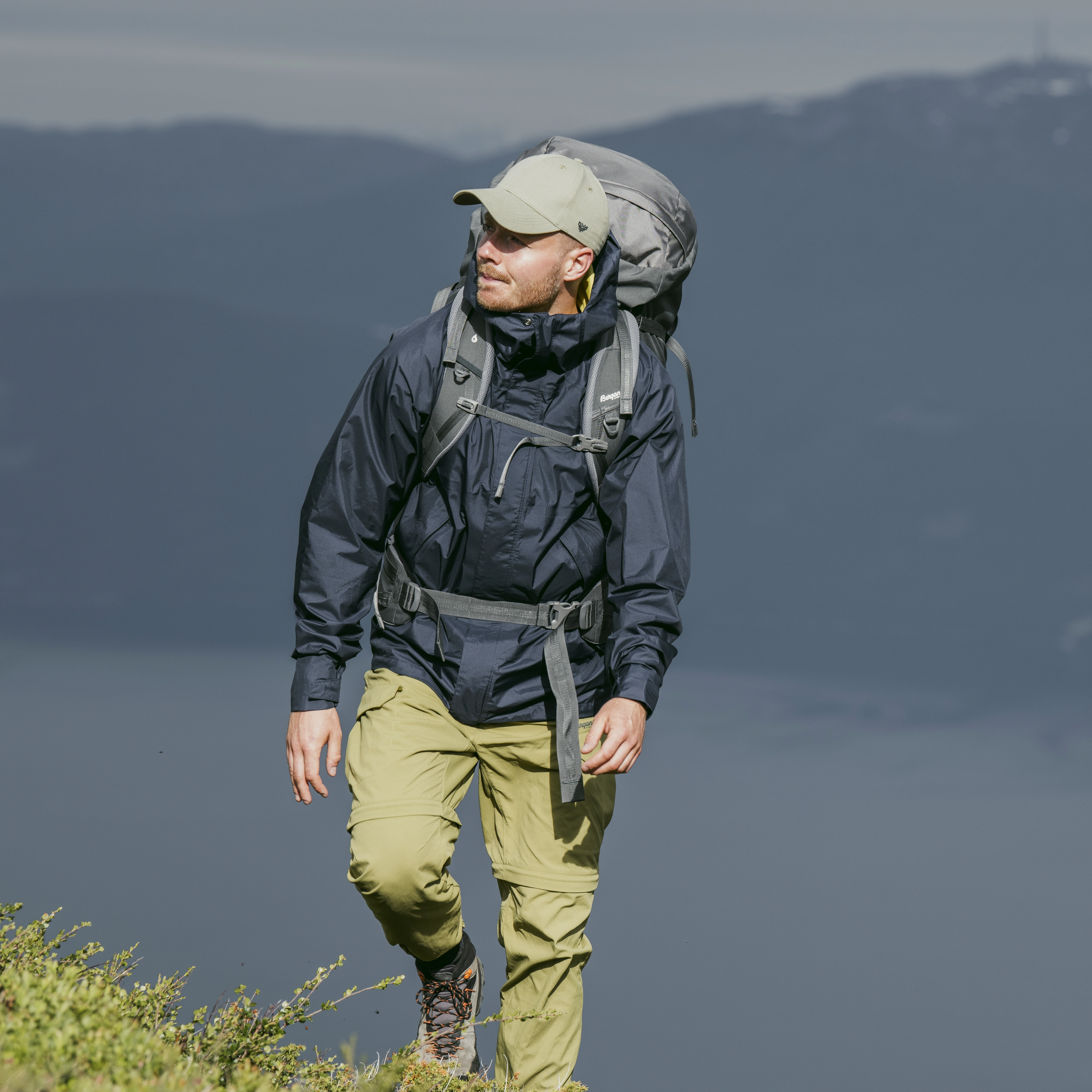 Y LightLine Weightless Down Jacket Hood Men