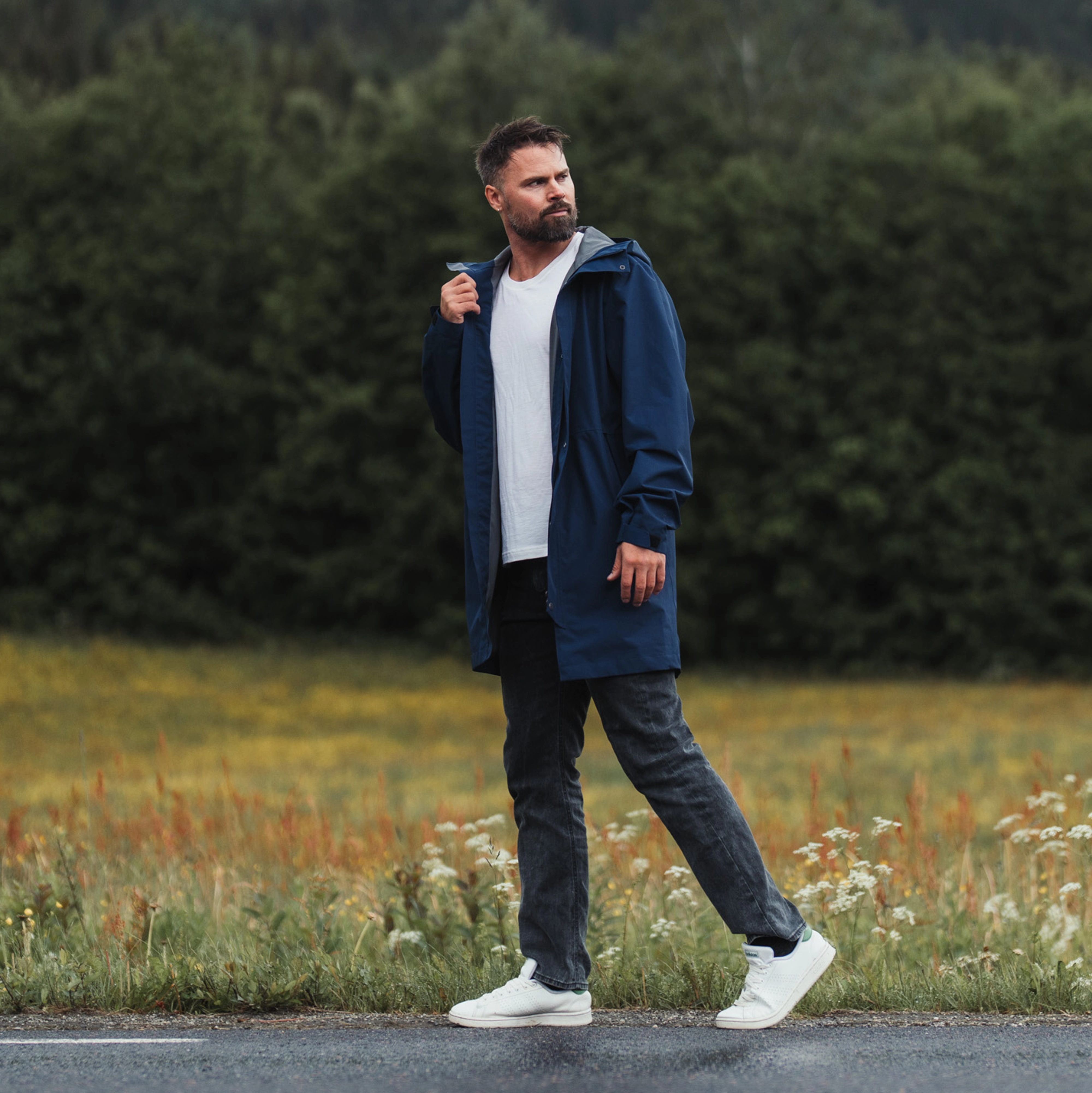 Essentials 2.5L Shell Jacket Men