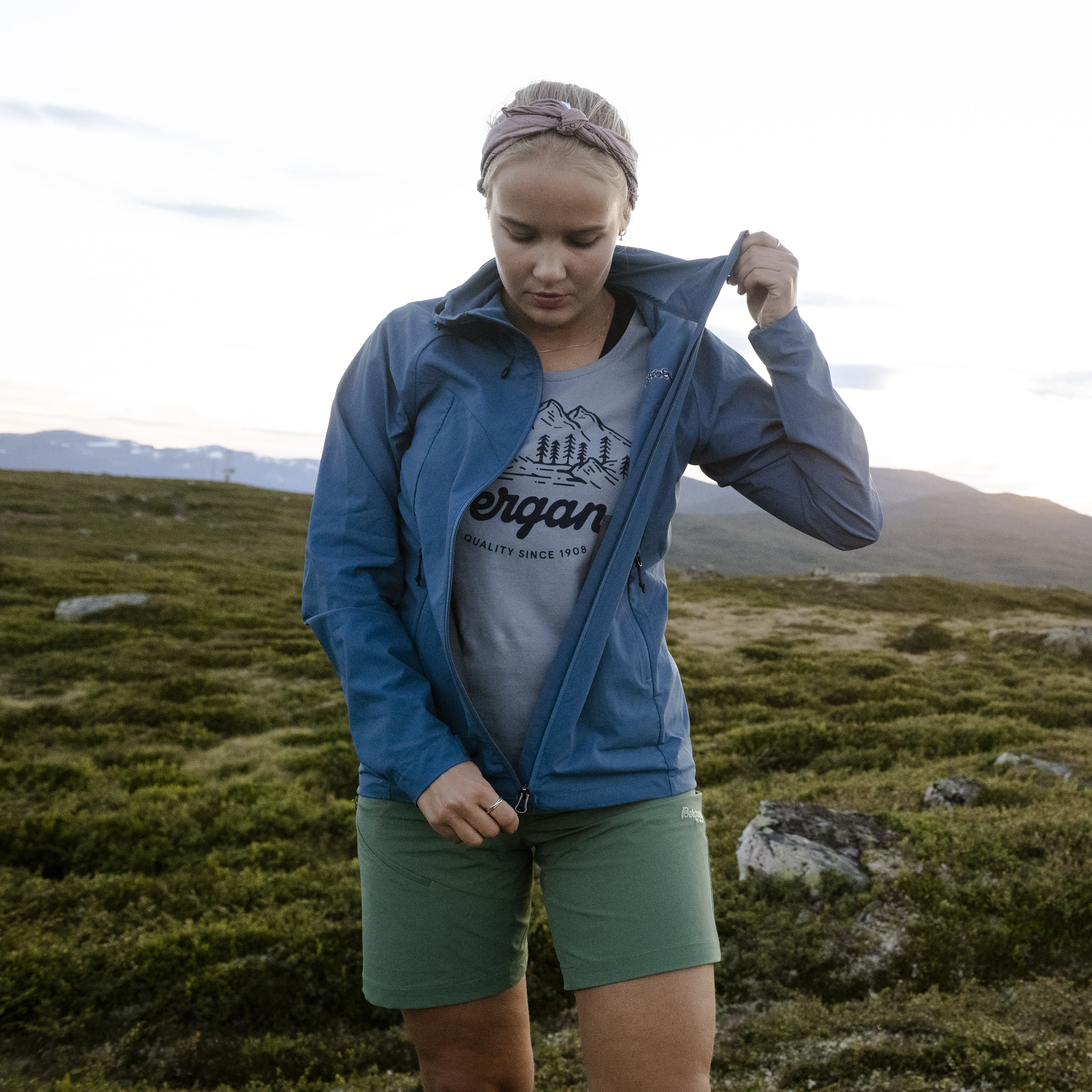 Y MountainLine Hybrid Softshell Jacket Women