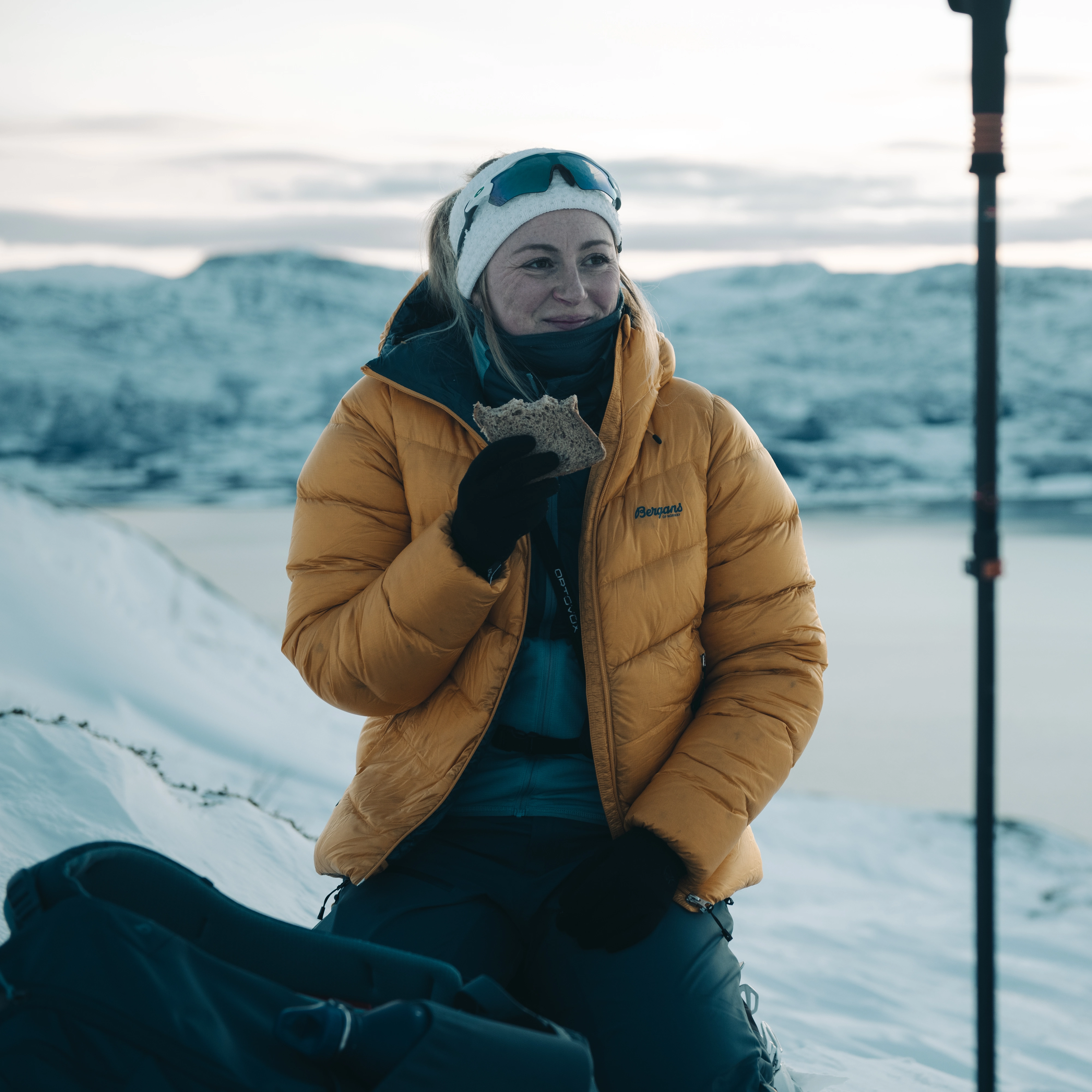 Senja Midlayer Hood W Jacket