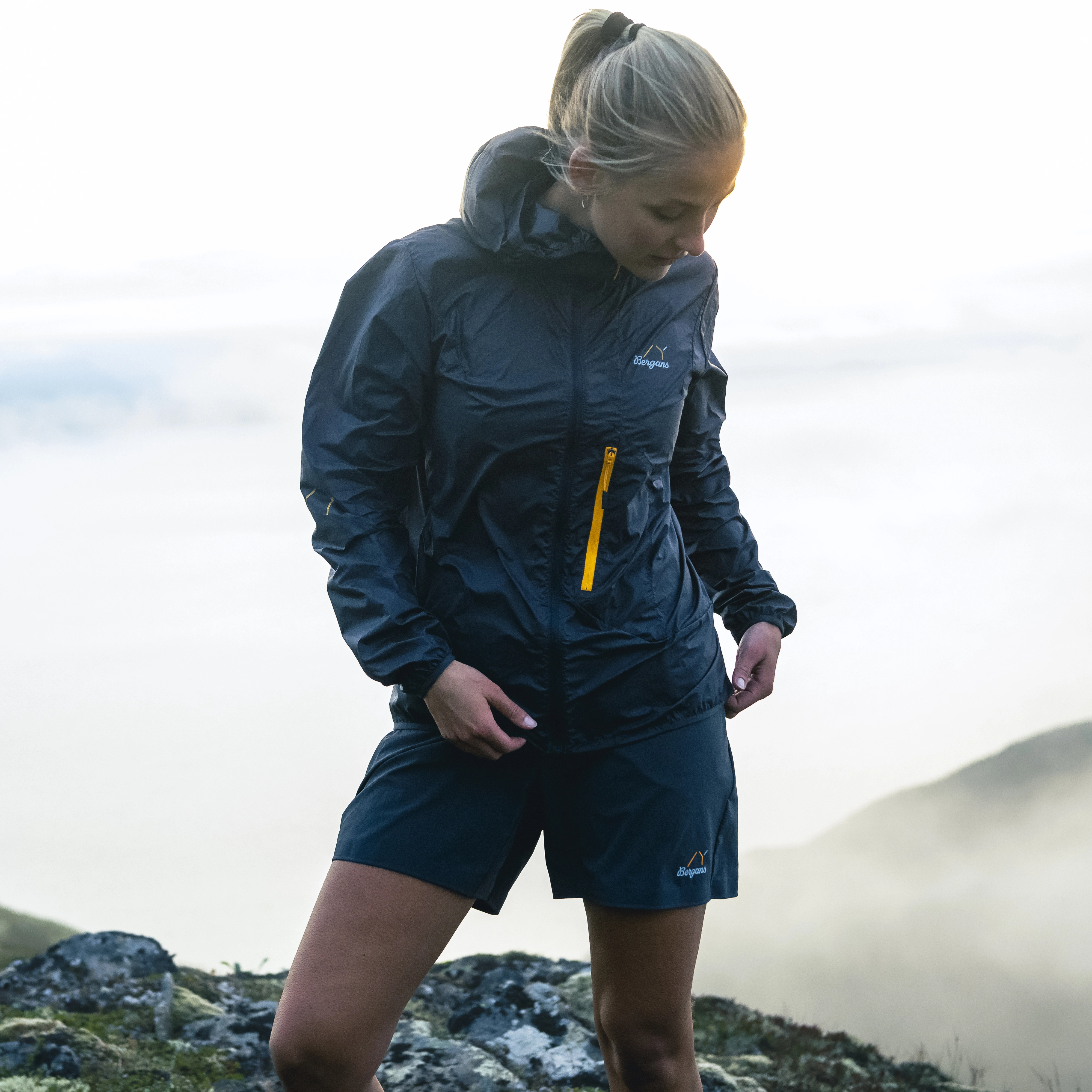 Y LightLine Pure Windbreaker Jacket Women