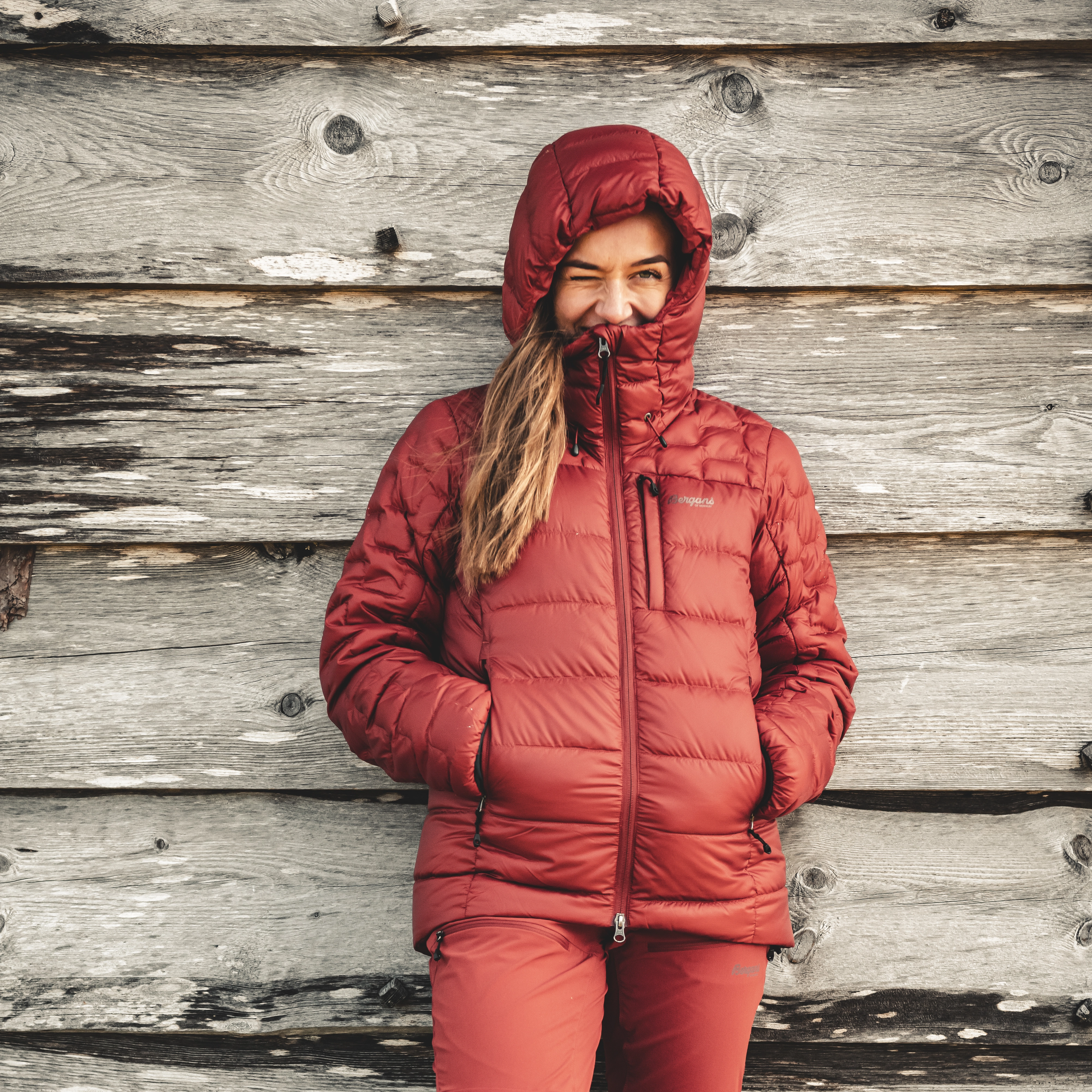 Magma Medium Down Jacket w/Hood Women