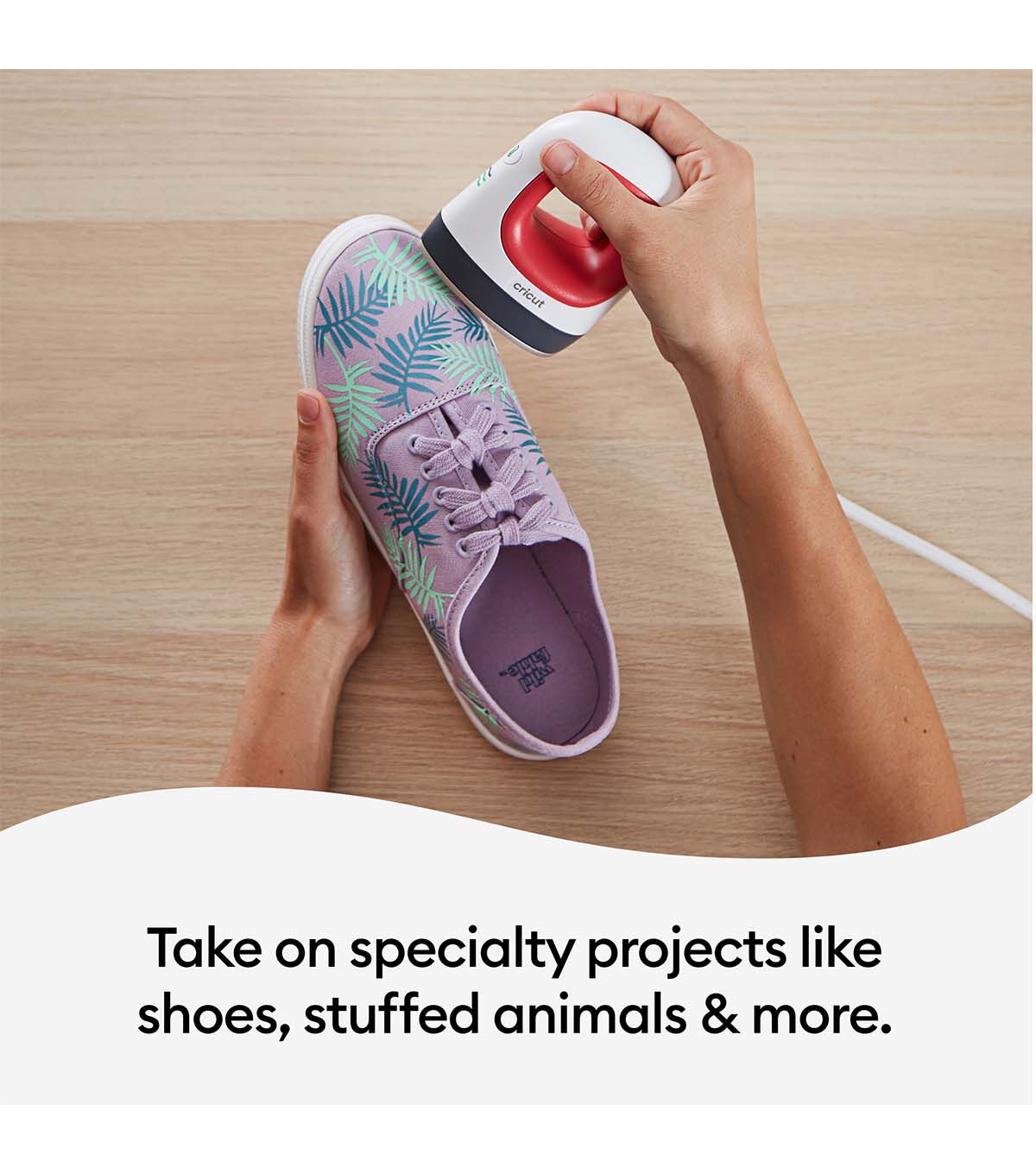 Cricut Raspberry EasyPress Mini Starter Bundle