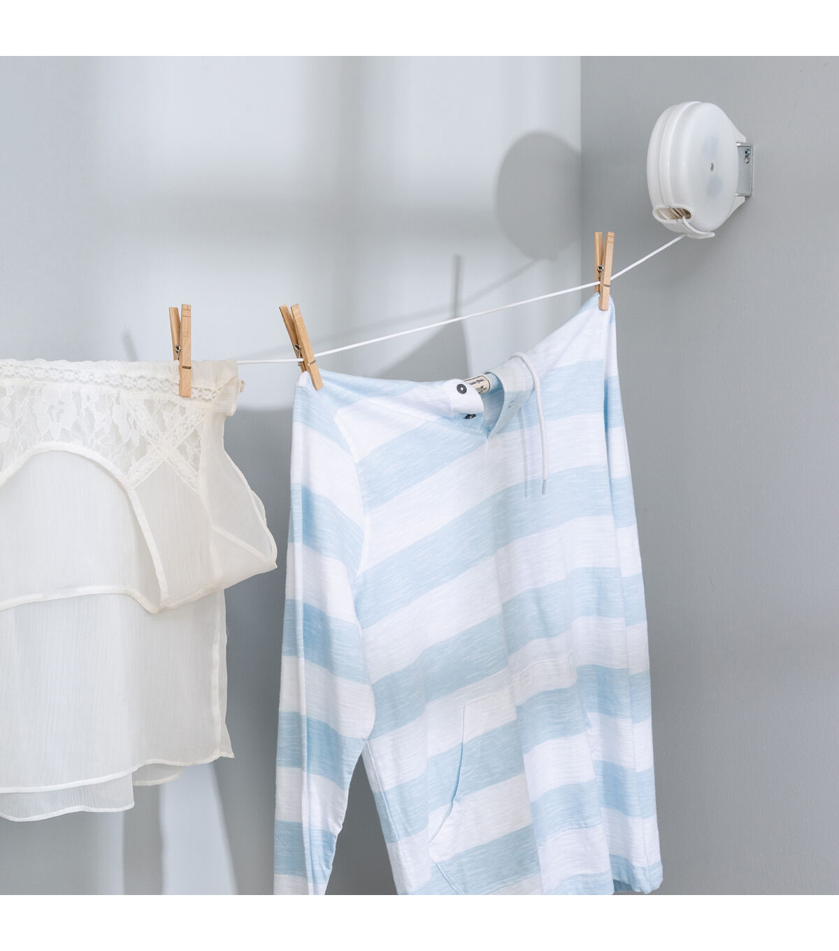 Honey Can Do 40ft Retractable Clothesline