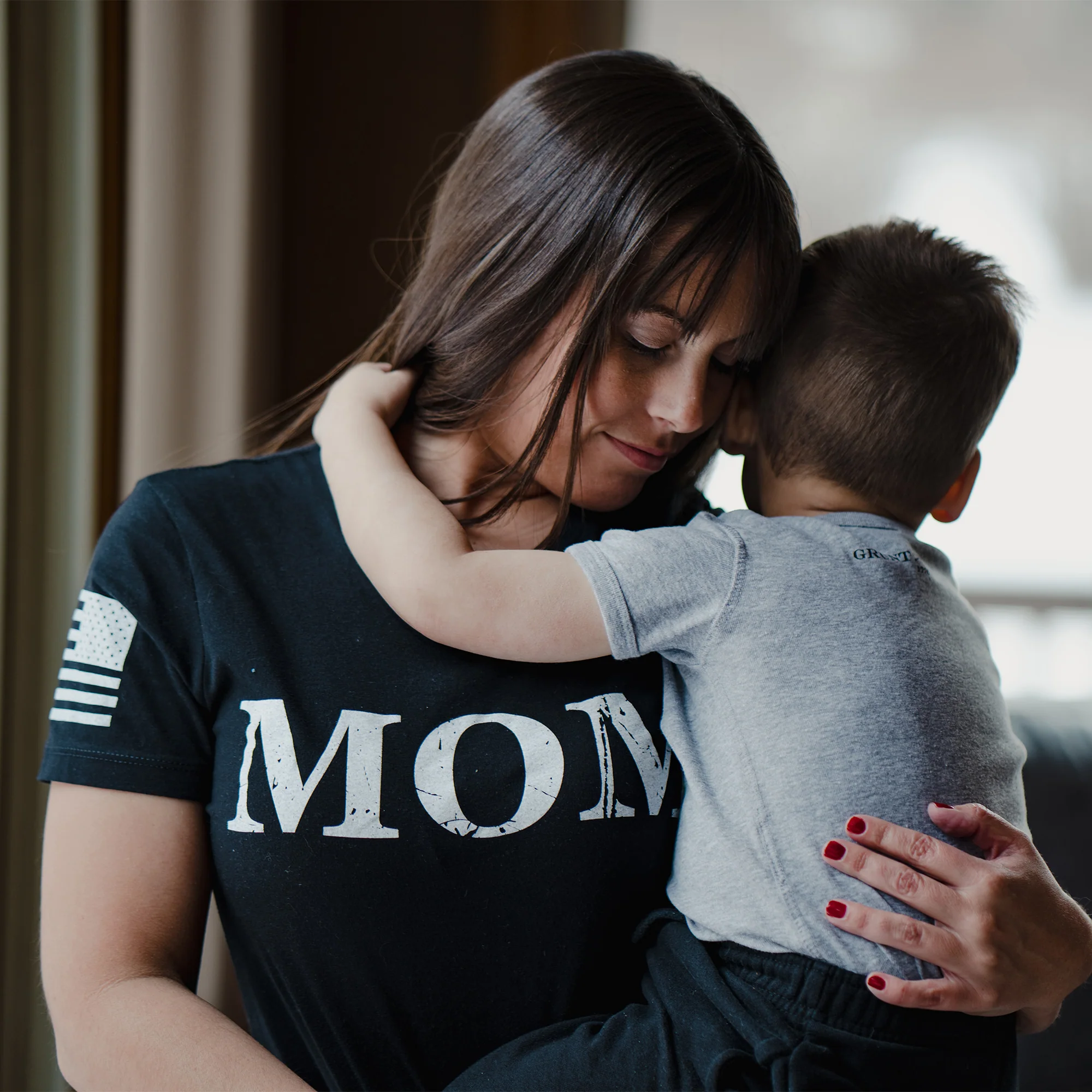 Women's Mom Defined T-Shirt - Black