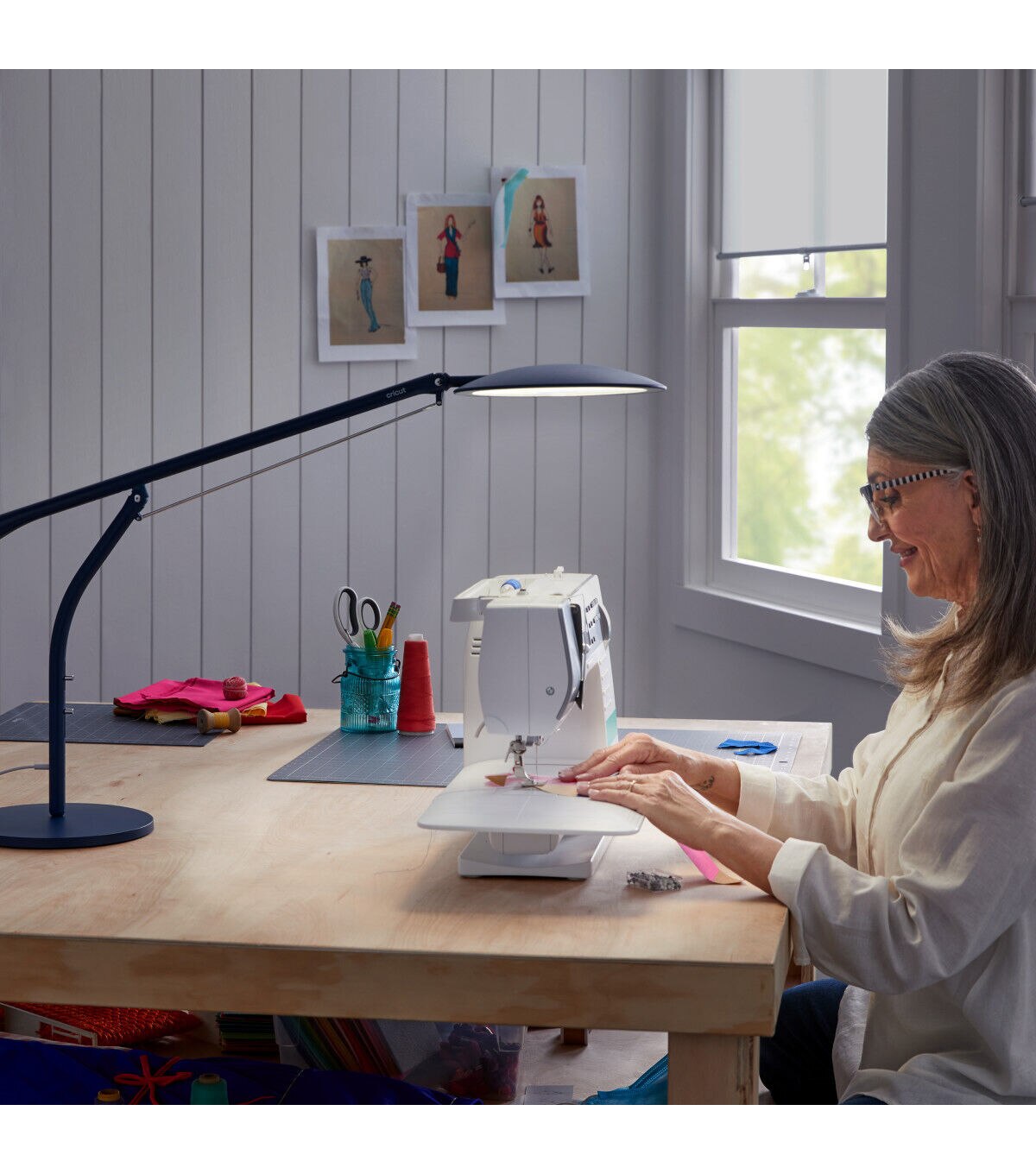 Cricut Bright 360 Ultimate LED Table Lamp - Indigo