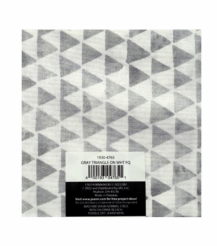 18 x 21 Gray Triangle Cotton Fabric Quarter 1pc by Keepsake Calico