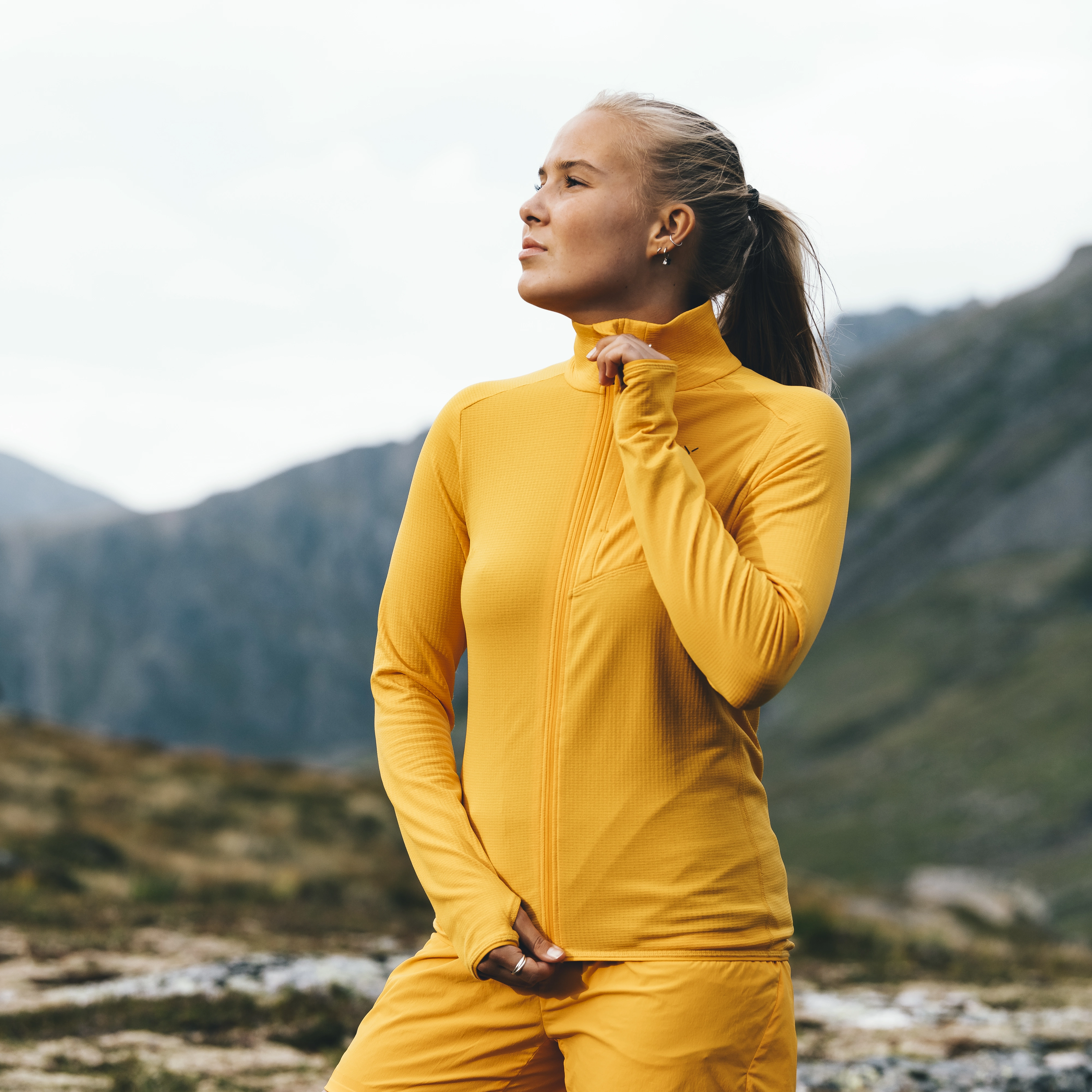 Y LightLine Essence Midlayer Jacket Women