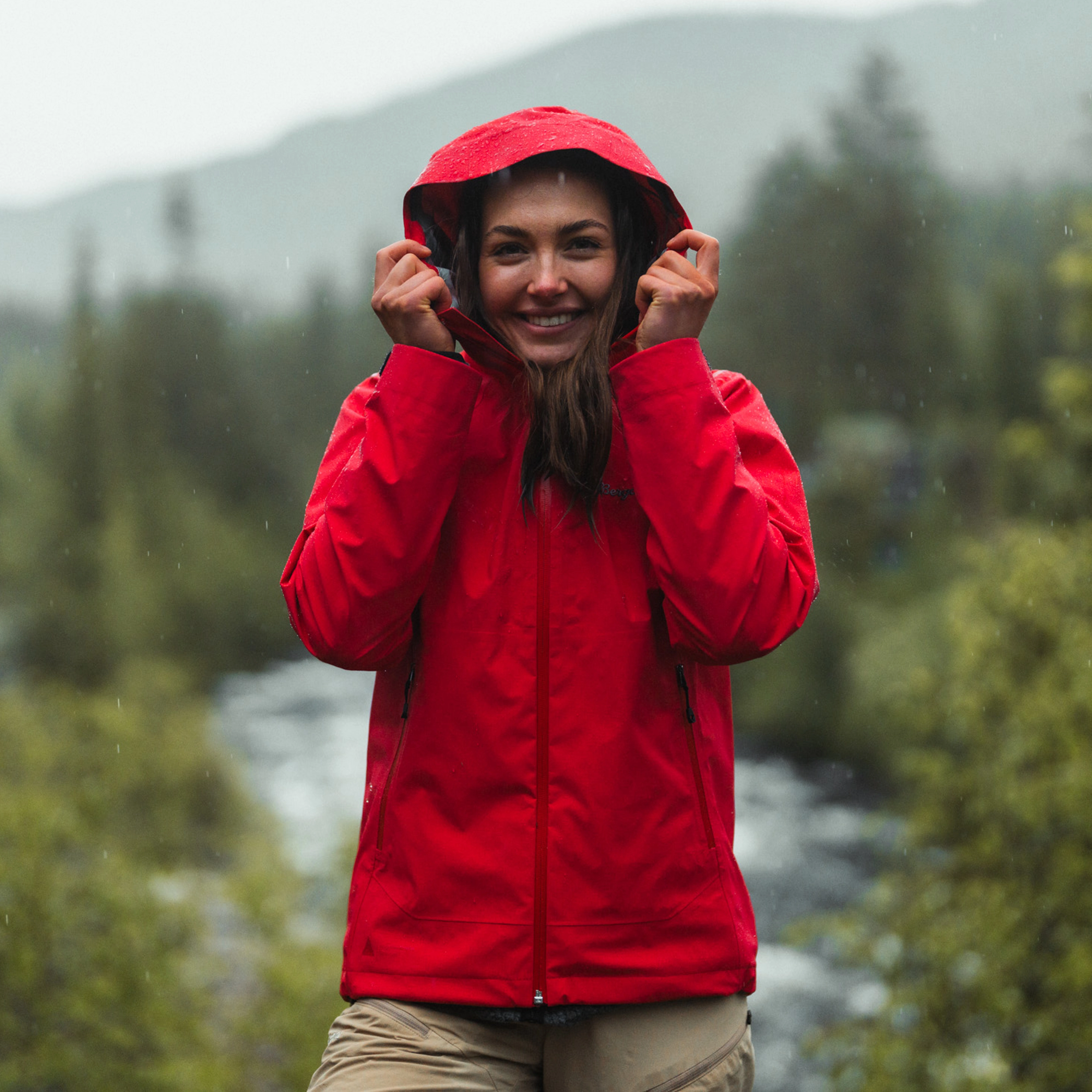Essentials 3L Shell Jacket Women
