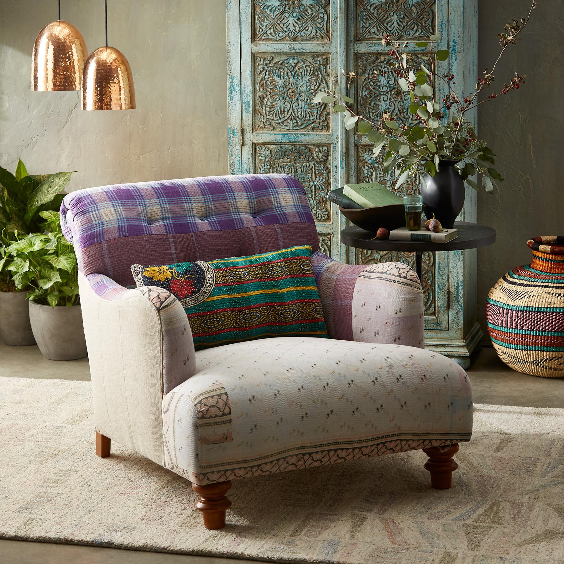 Faiya Sari Club Chair