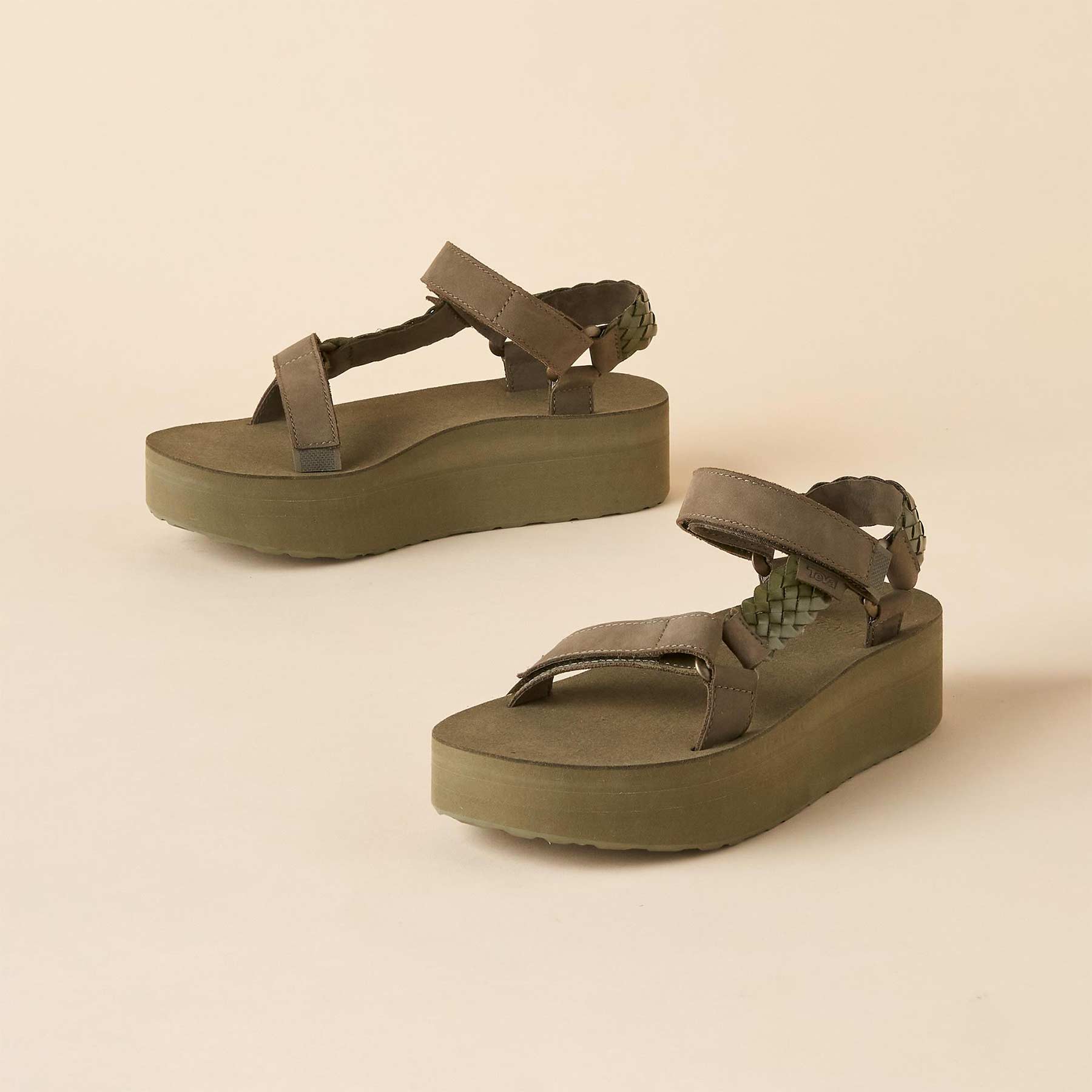 Flatform Universal Sandals