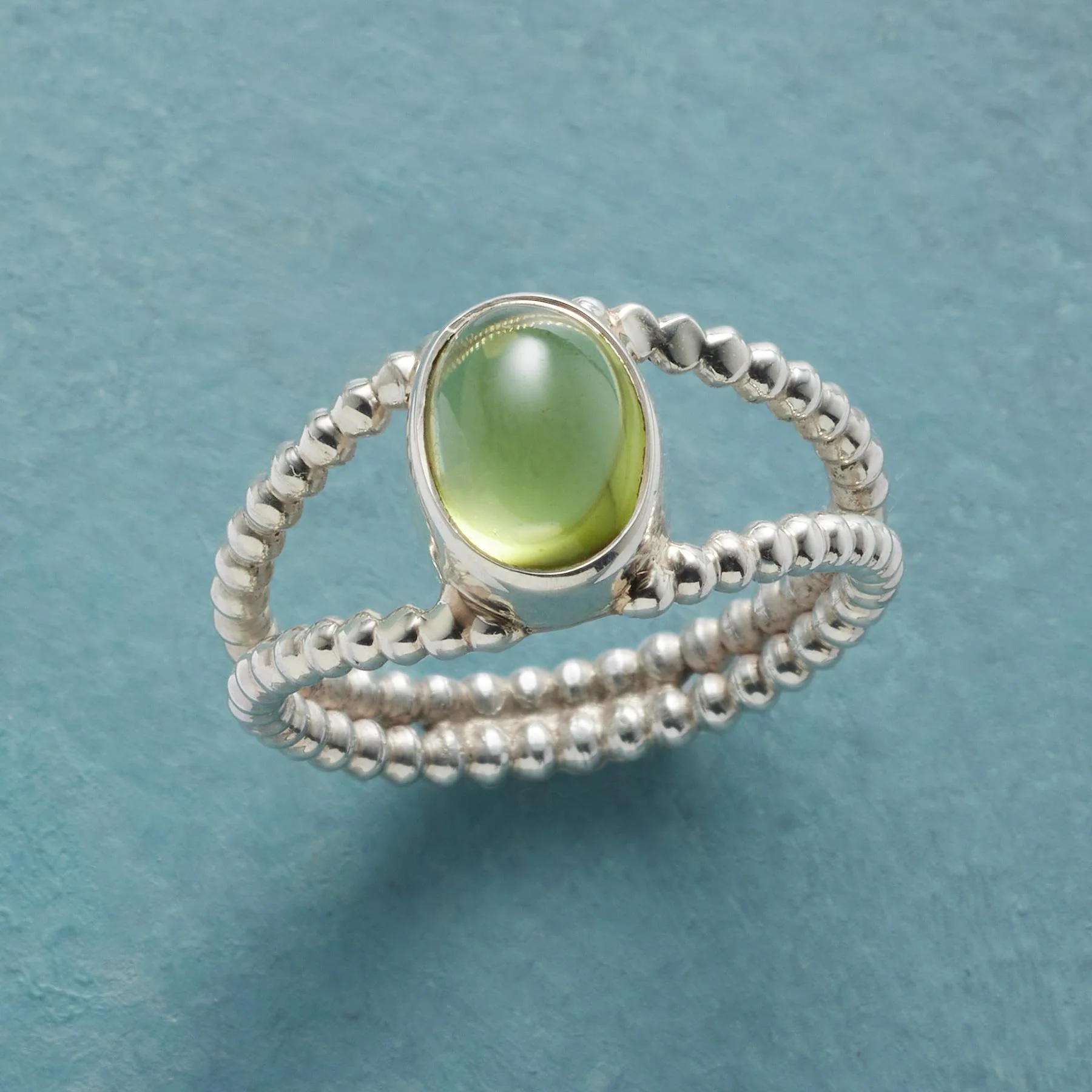 Green Between Ring
