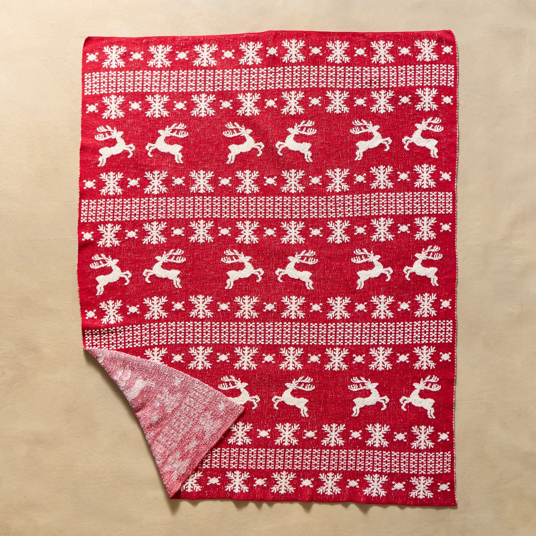 Reindeer Way Throw