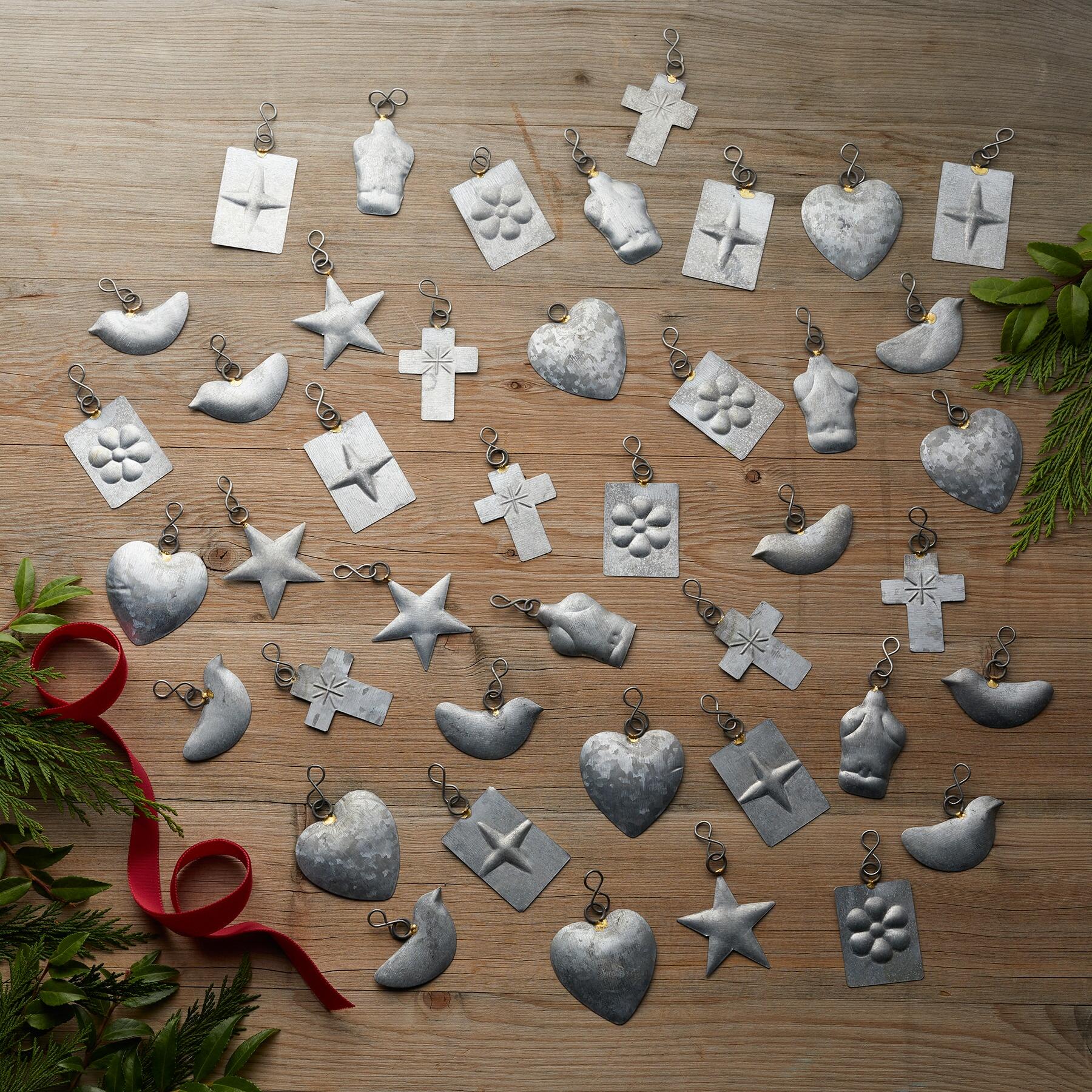 Navidad Milagro Charms Set