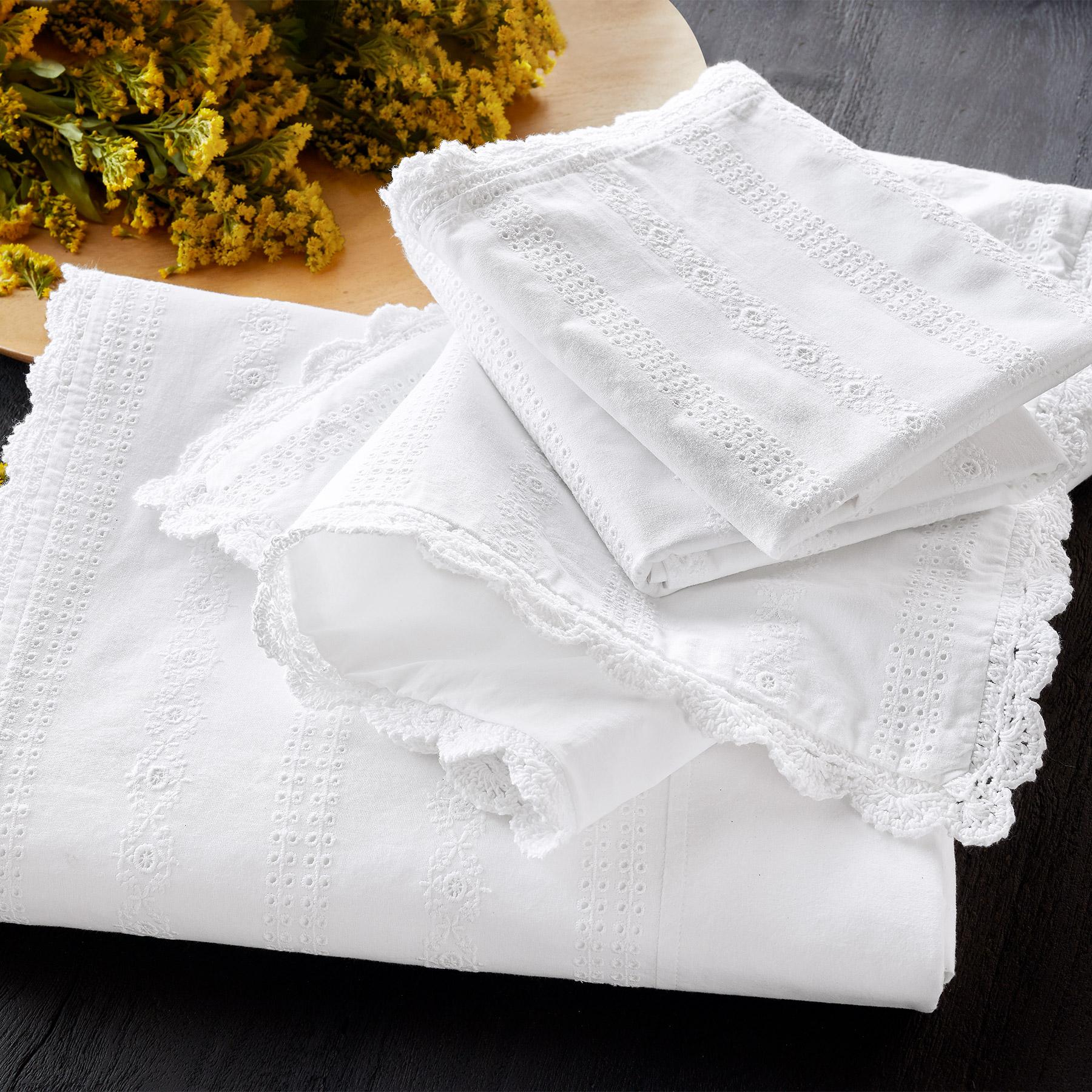 Sweet Simplicity Bedskirt