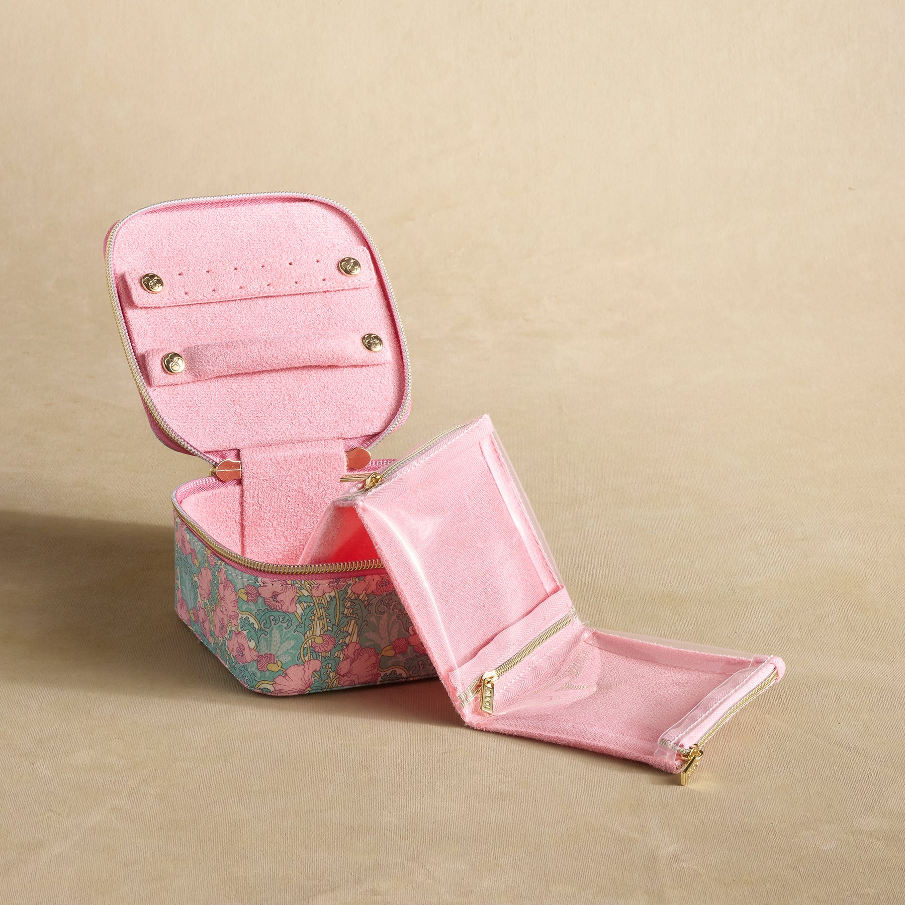 Liberty Jewelry Case