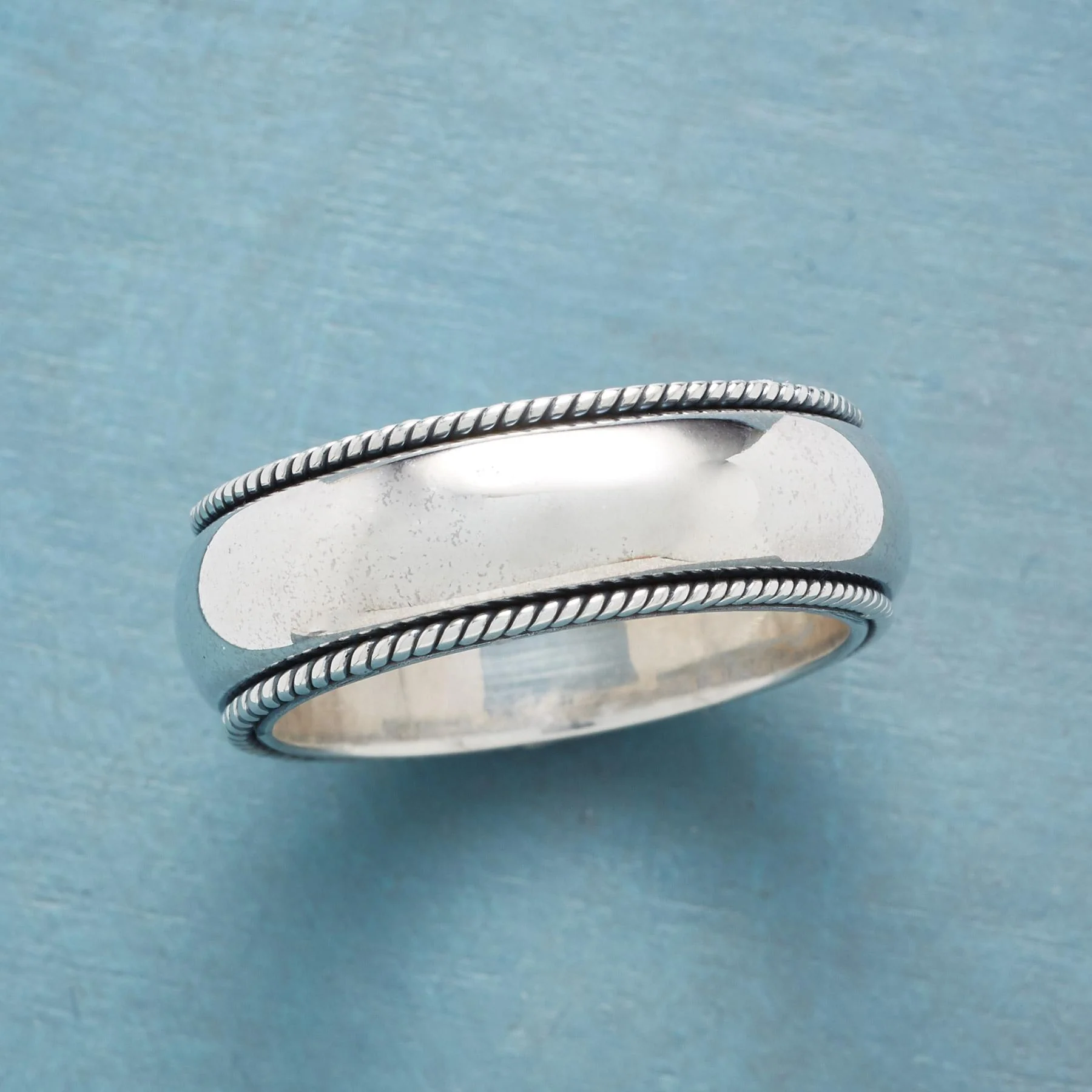 Bowed In Between Ring