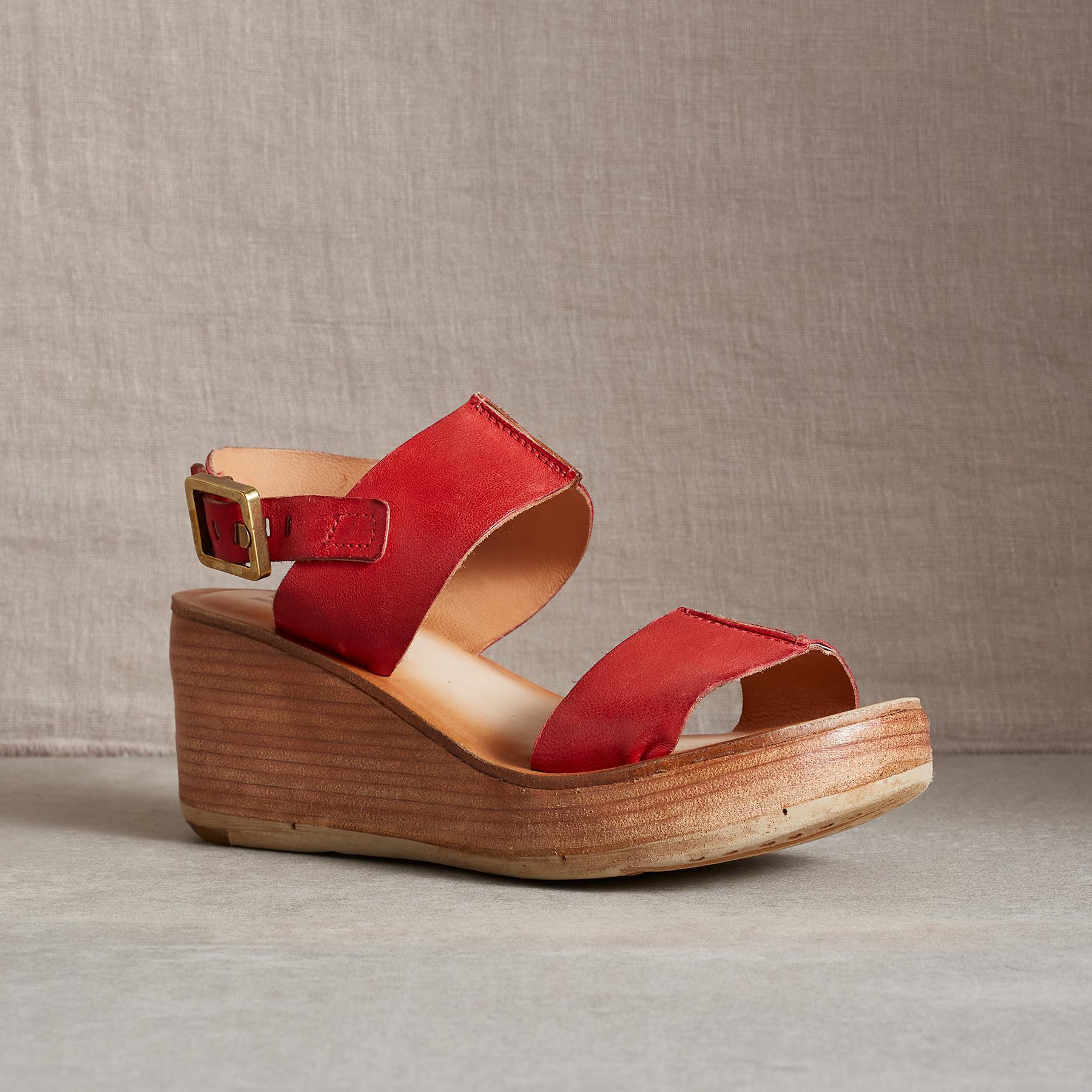 Niv Sandals