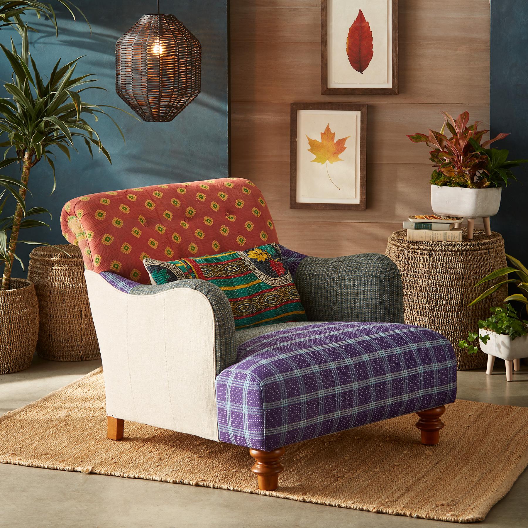 Ivaana Sari Club Chair