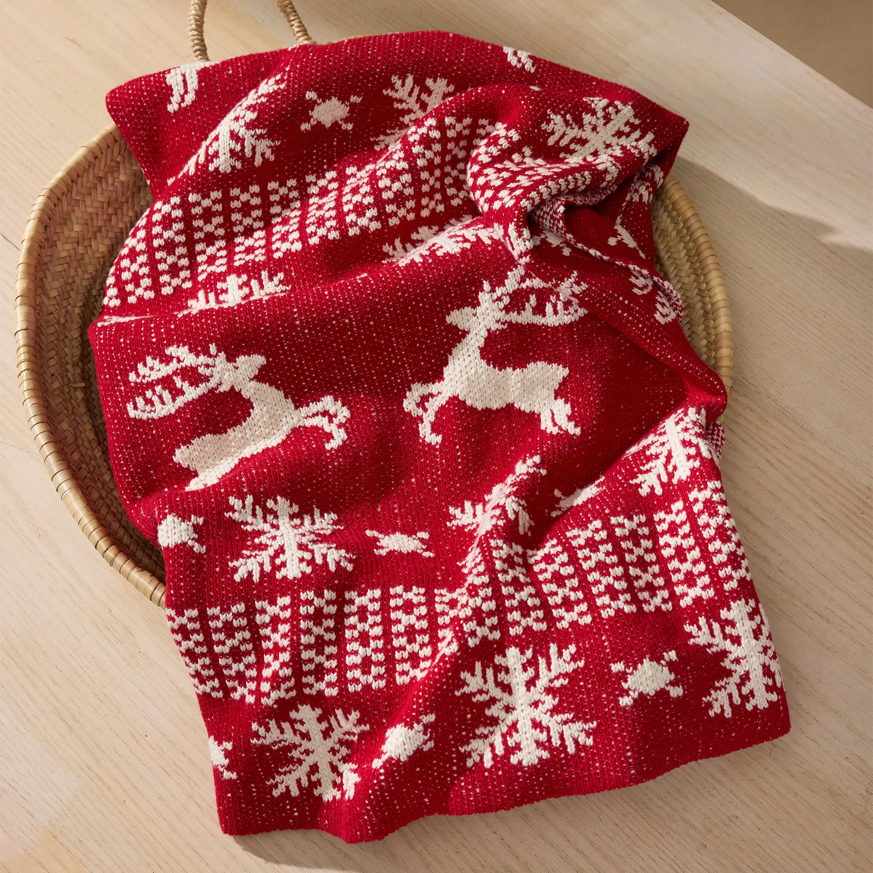 Reindeer Way Throw