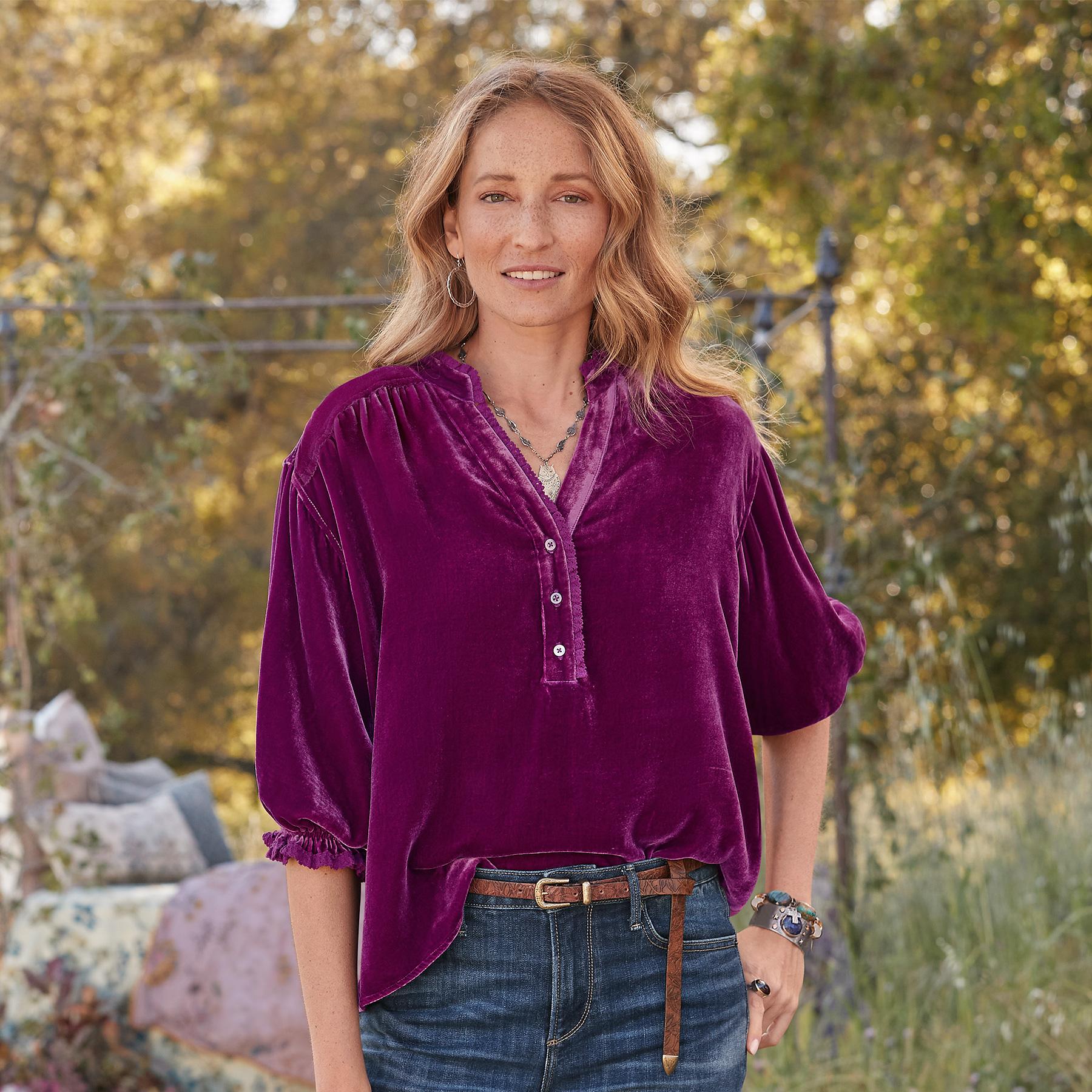 Romance Imagined Velvet Top, Petite