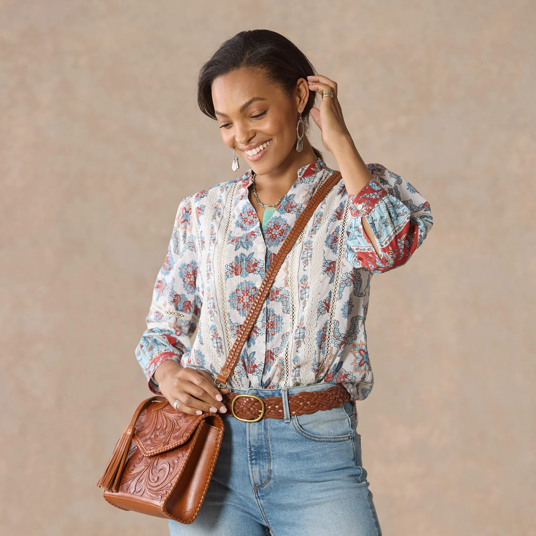 Katari Crossbody Bag