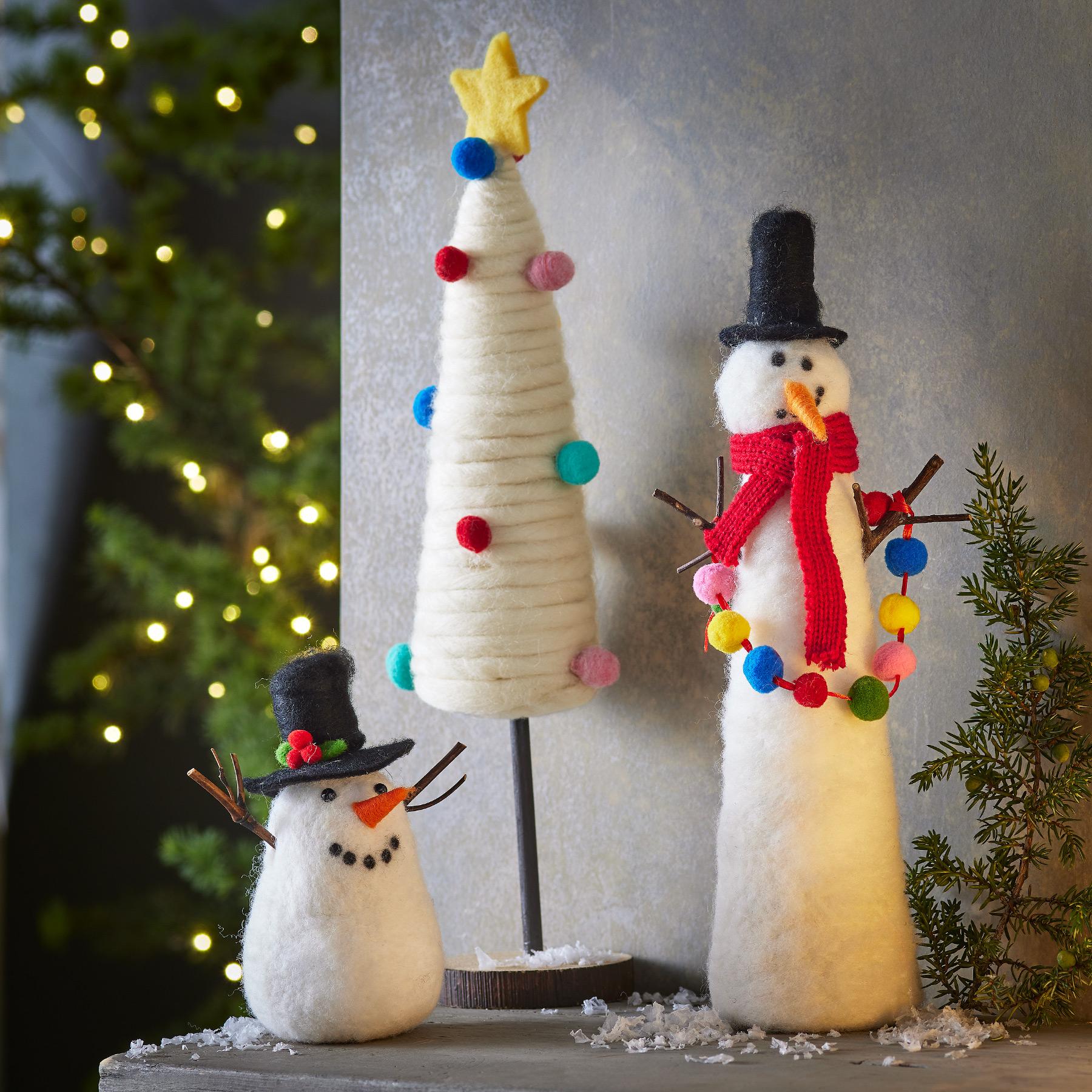 Freezy The Large Snowman