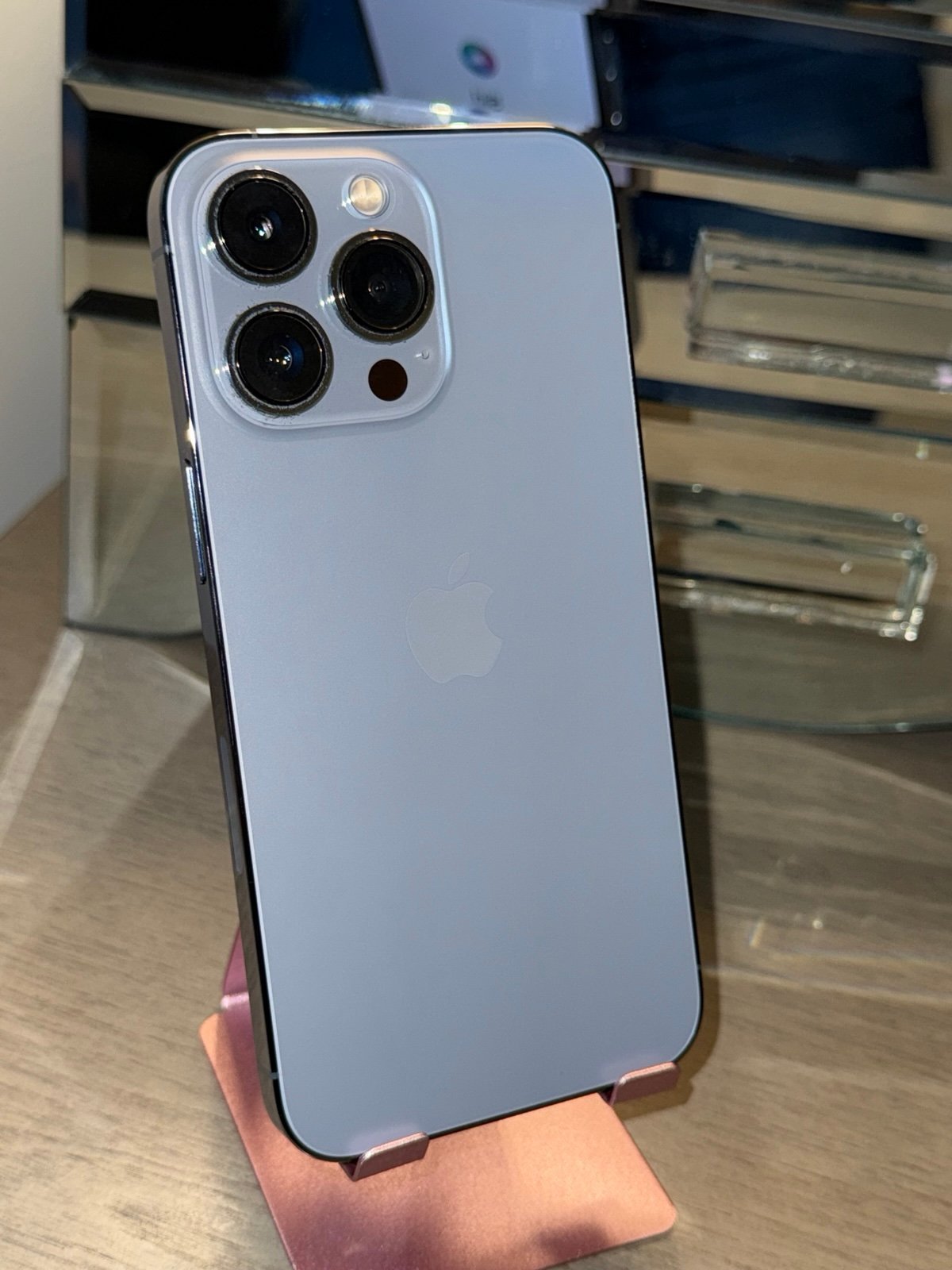 Apple iPhone 13 Pro 128 GB in Sierra Blue for Unlocked 8A57 - Xoxmos
$110.40
