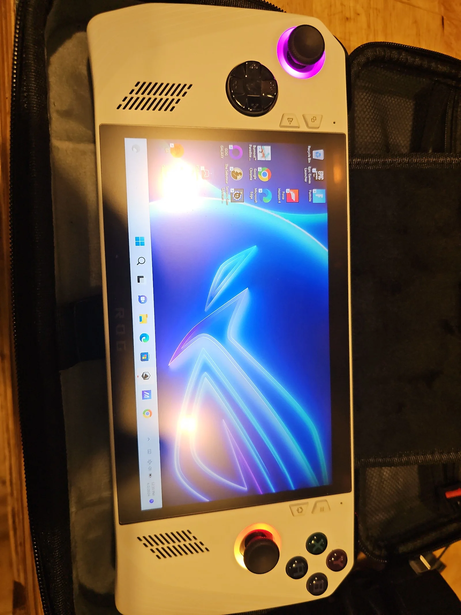 ASUS rog ally z1 extreme 7M73 - Xoxmos
