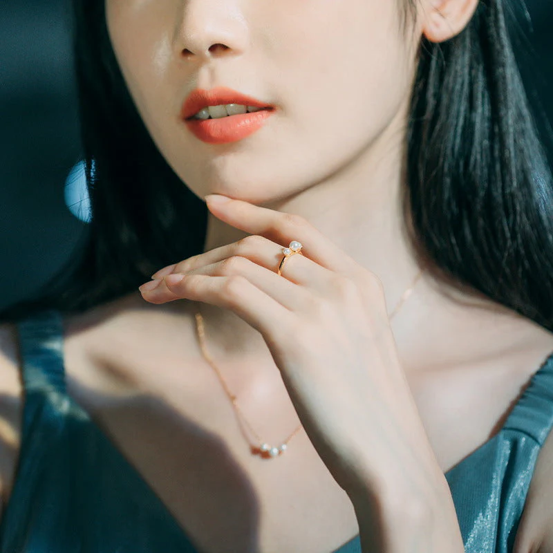 Fashion Three Pearl Ring