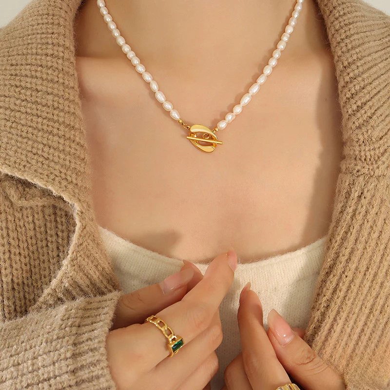 Oval OT Clasp Pendant Freshwater Pearl Necklace