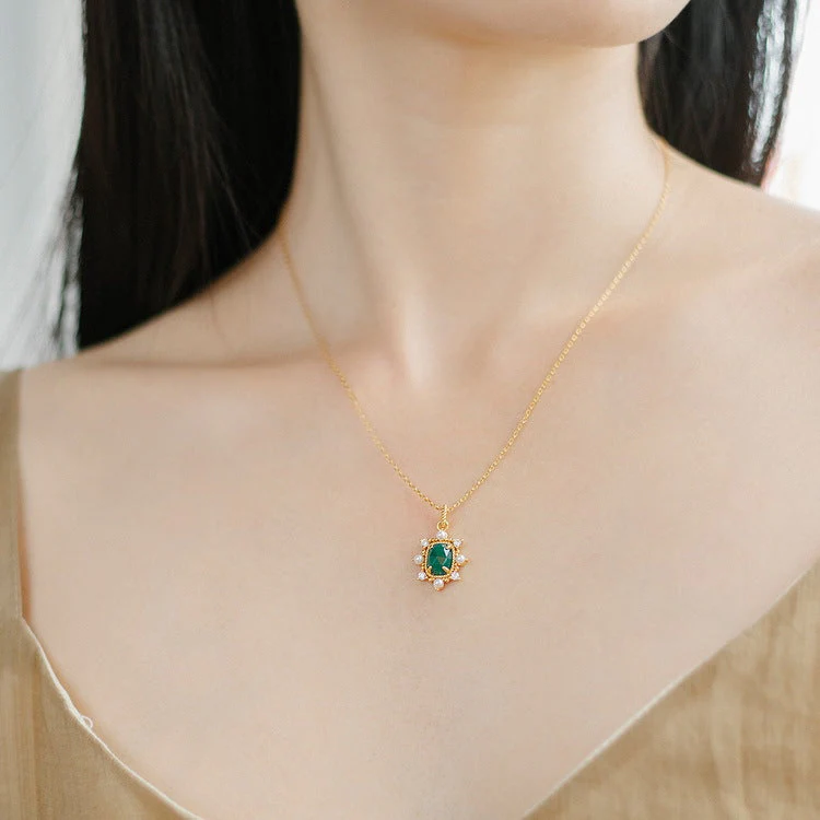 Deep Green Agate Pearl Pendant